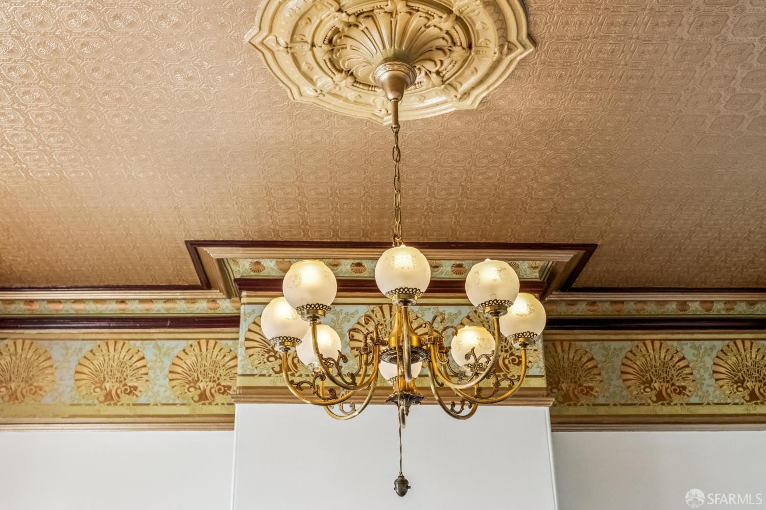 3846 Cesar Chavez Street