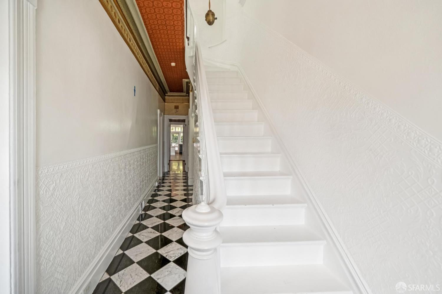 3846 Cesar Chavez Street