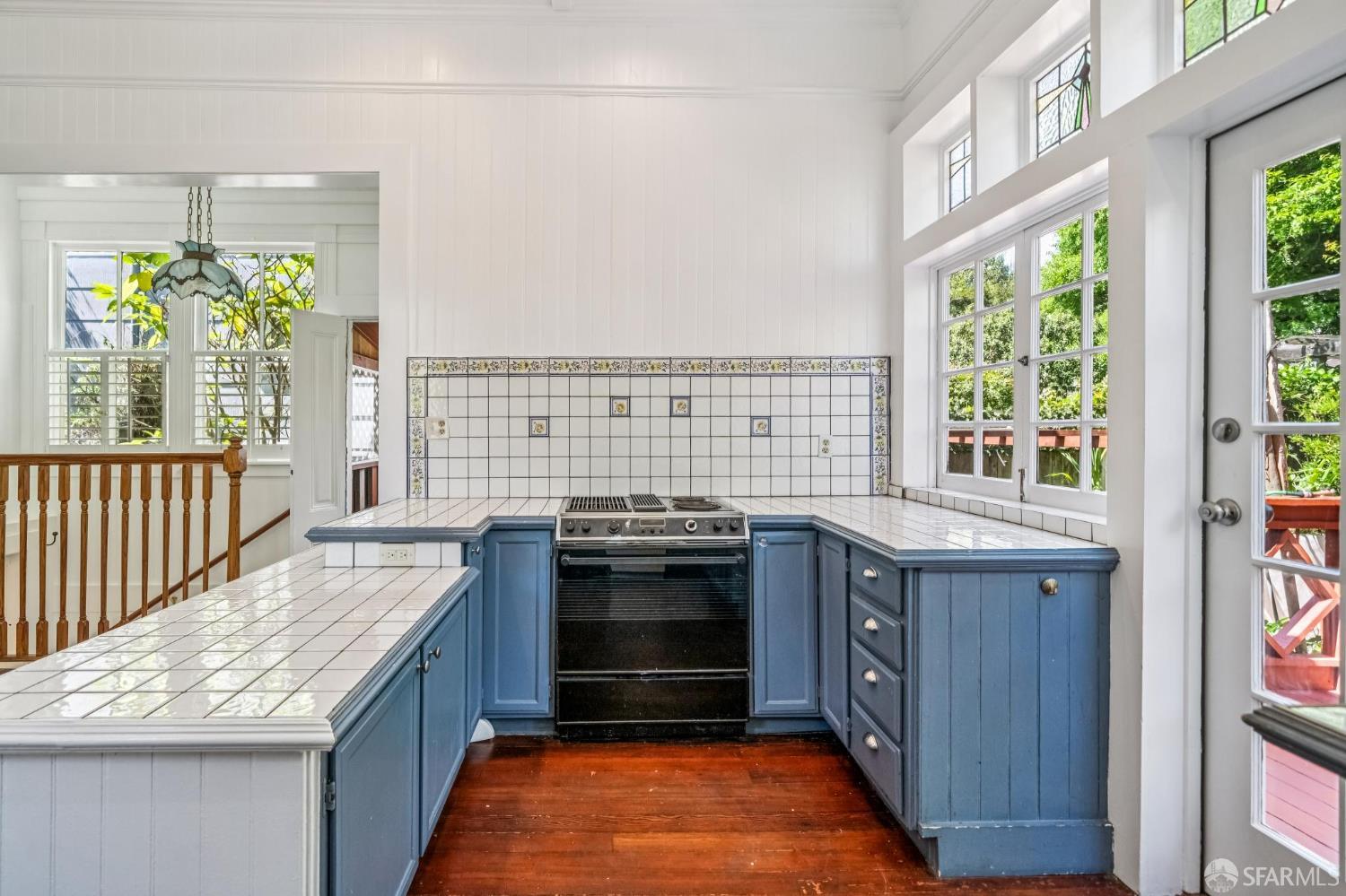 3846 Cesar Chavez Street