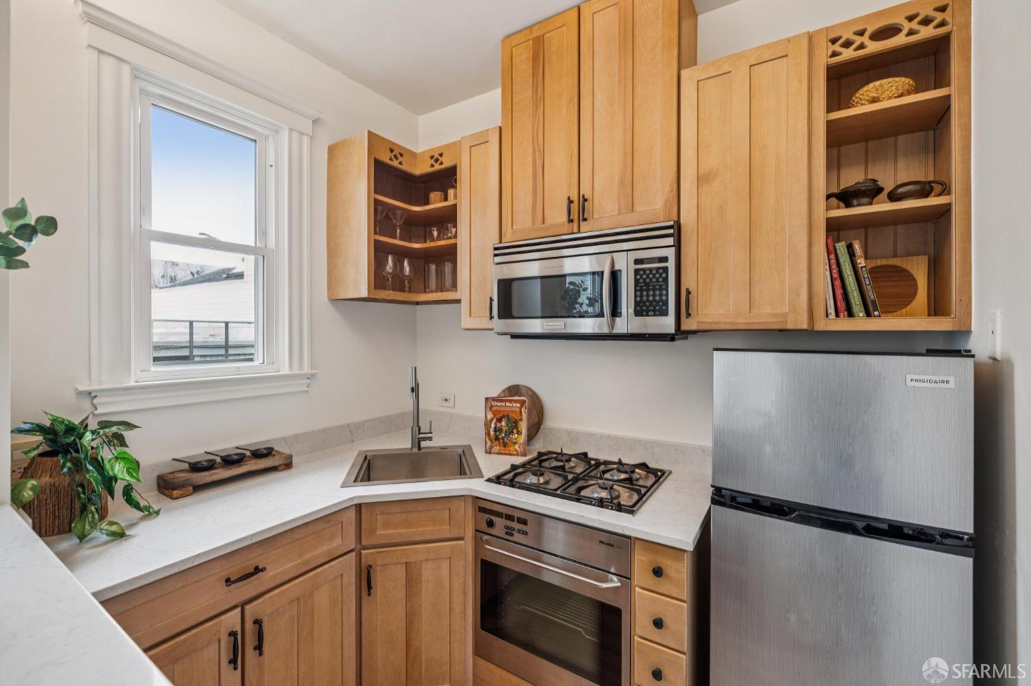 2211 California Street # 303