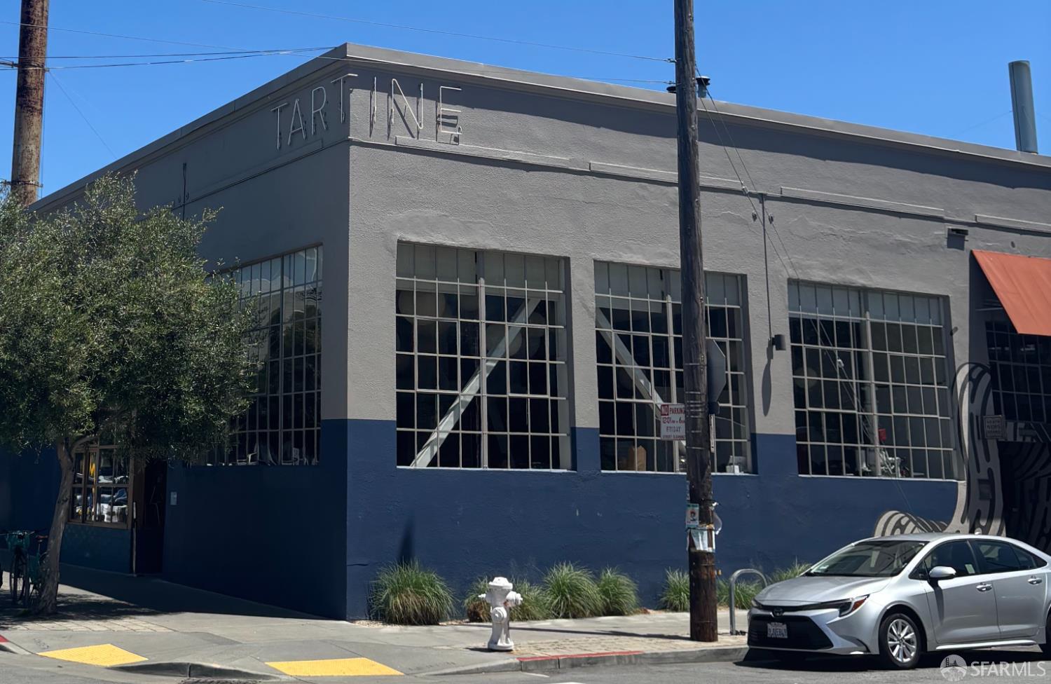 942 South Van Ness Avenue