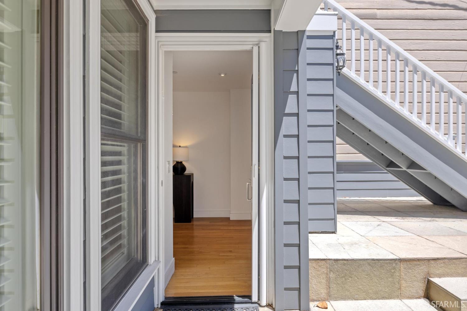 942 South Van Ness Avenue