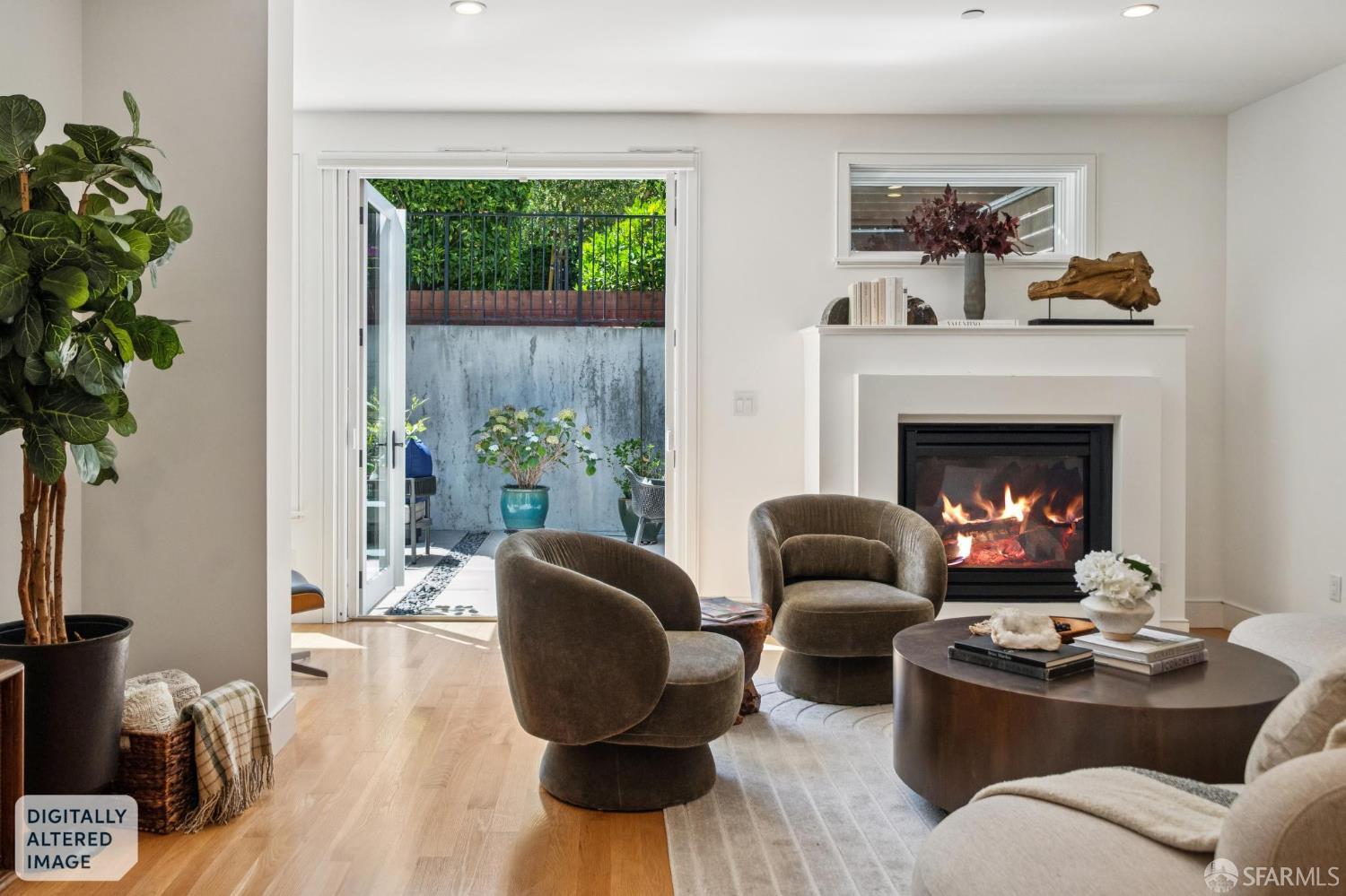 942 South Van Ness Avenue
