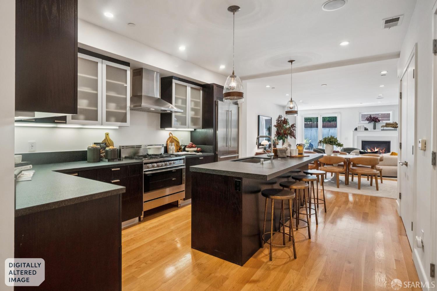 942 South Van Ness Avenue