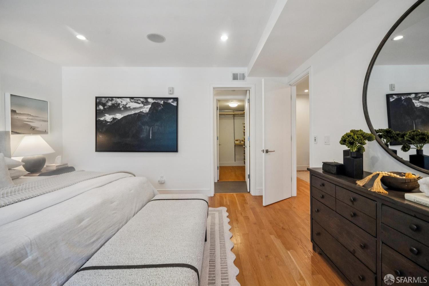 942 South Van Ness Avenue