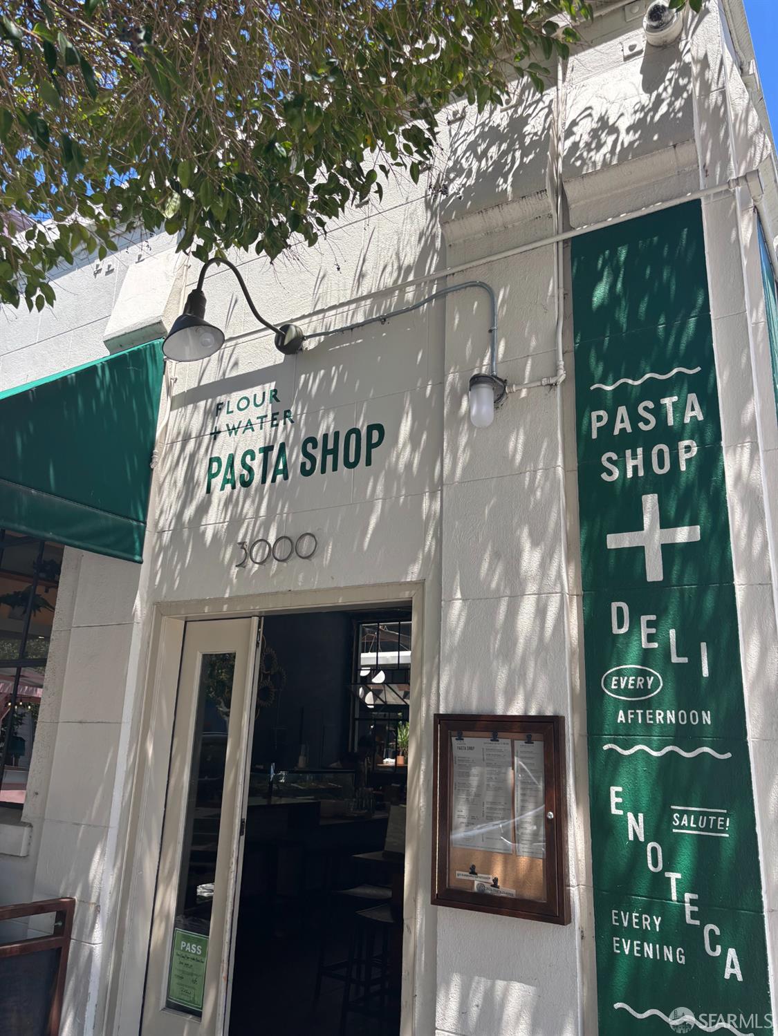 942 South Van Ness Avenue