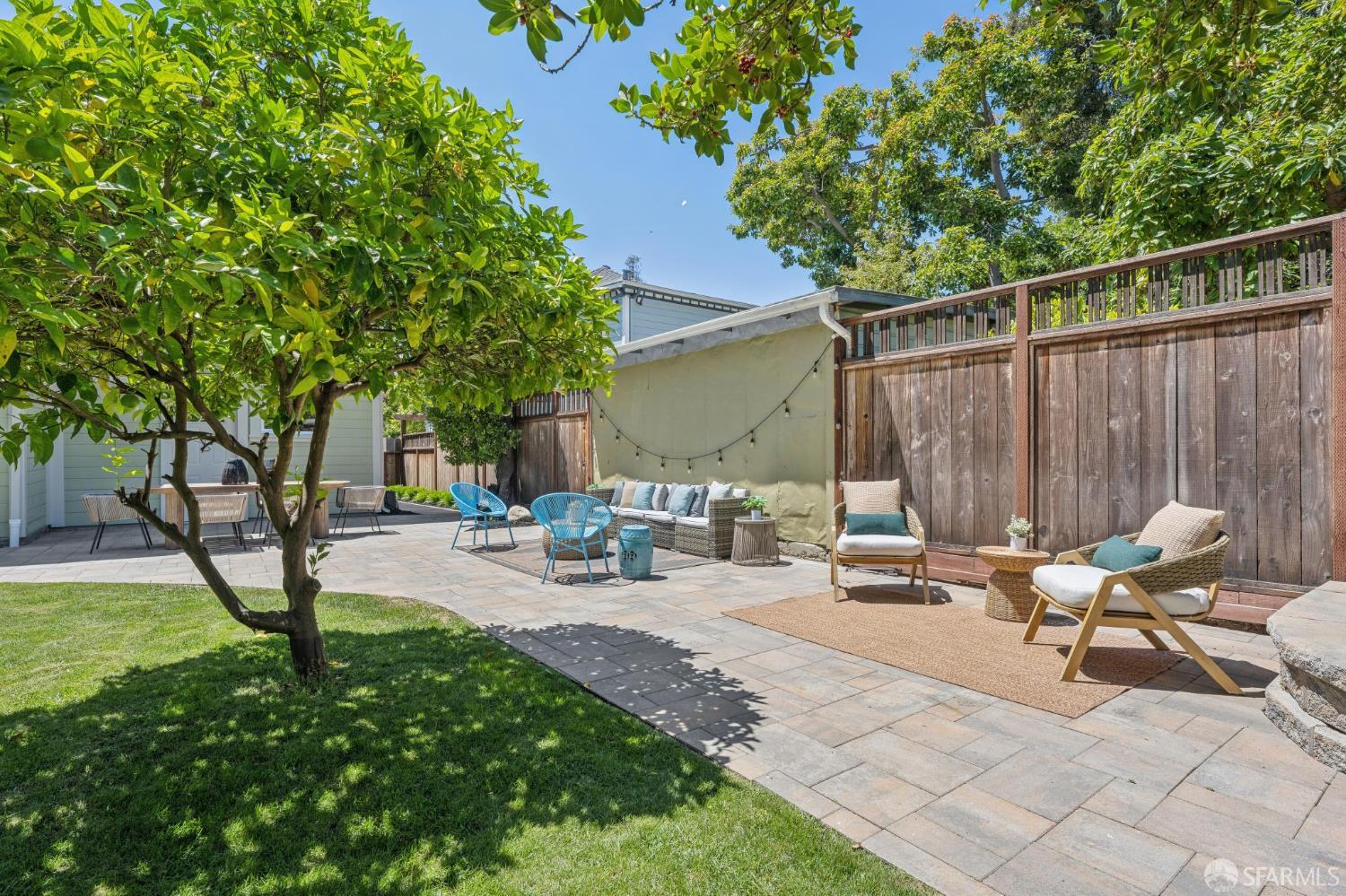2855 Jackson Street