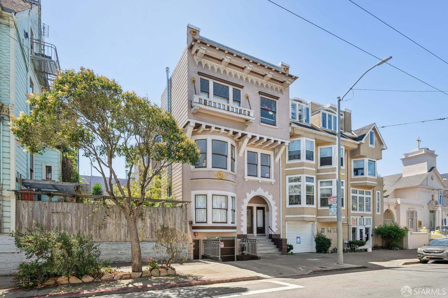 1623 Hayes Street