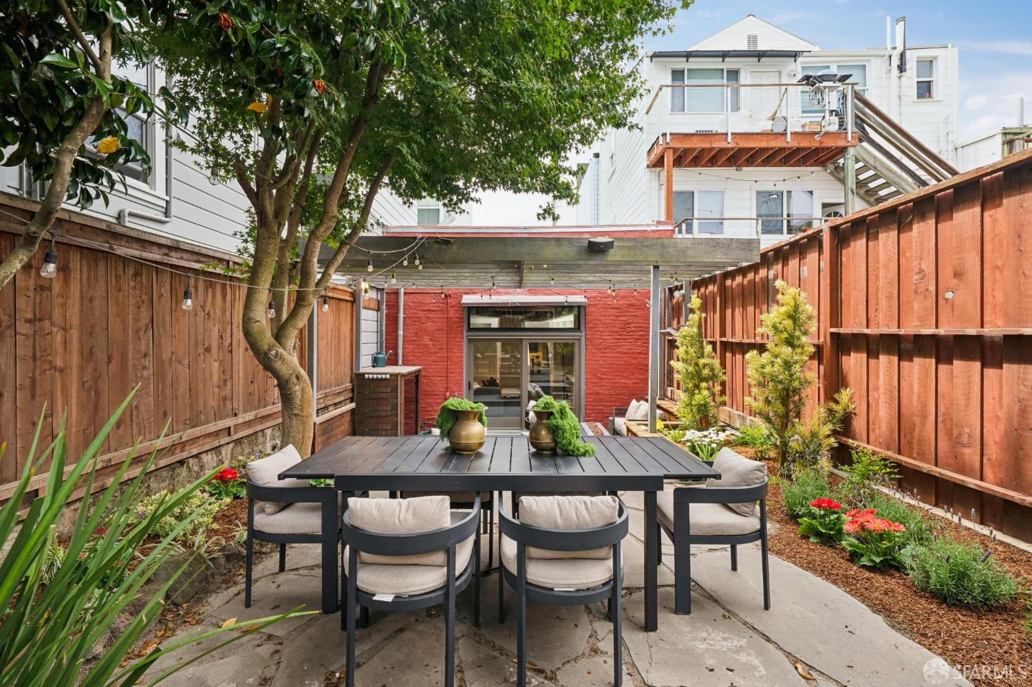 3132 Laguna Street