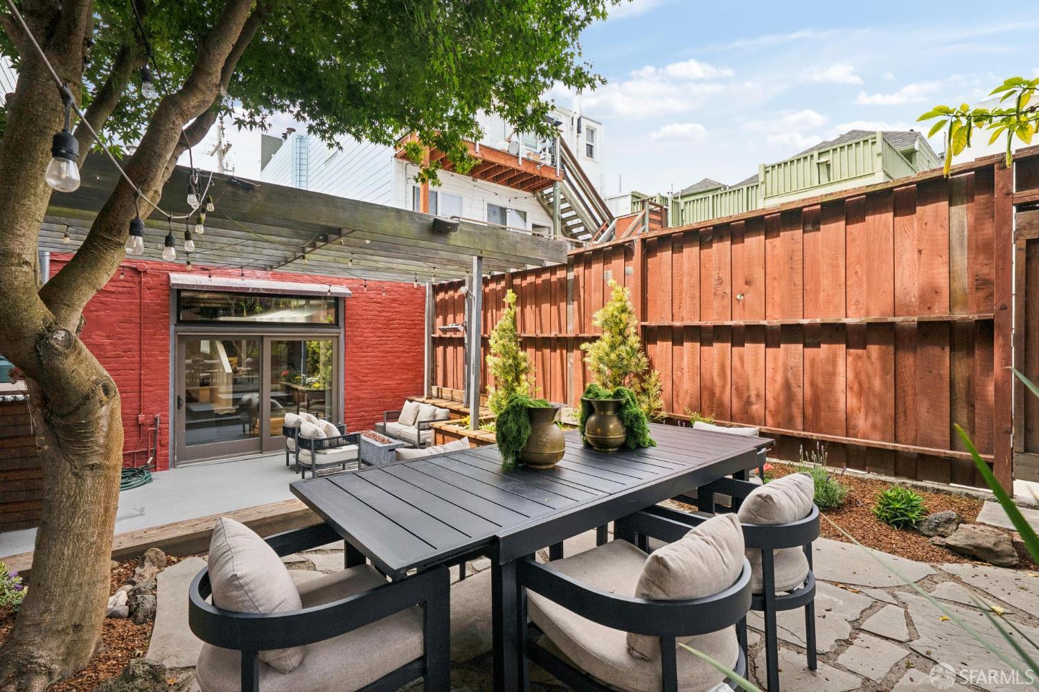 3132 Laguna Street