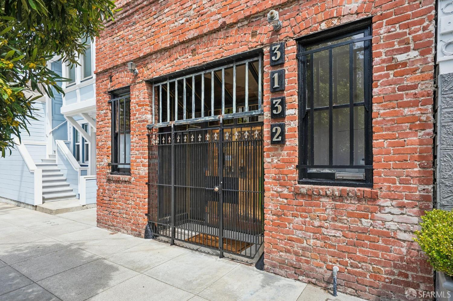 3132 Laguna Street