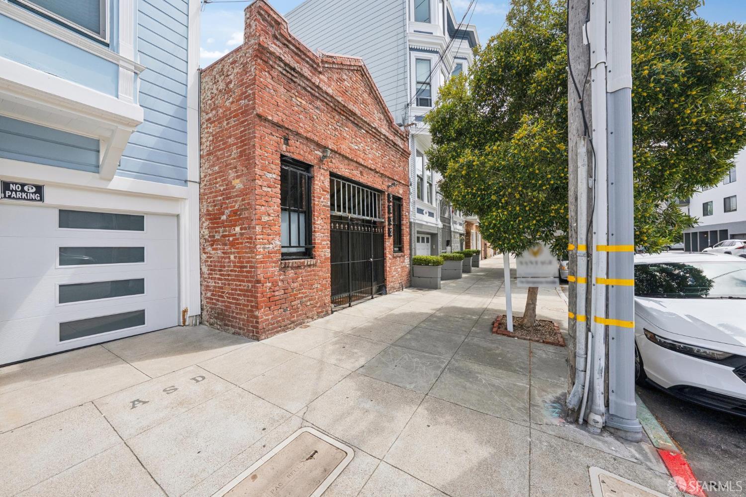 3132 Laguna Street