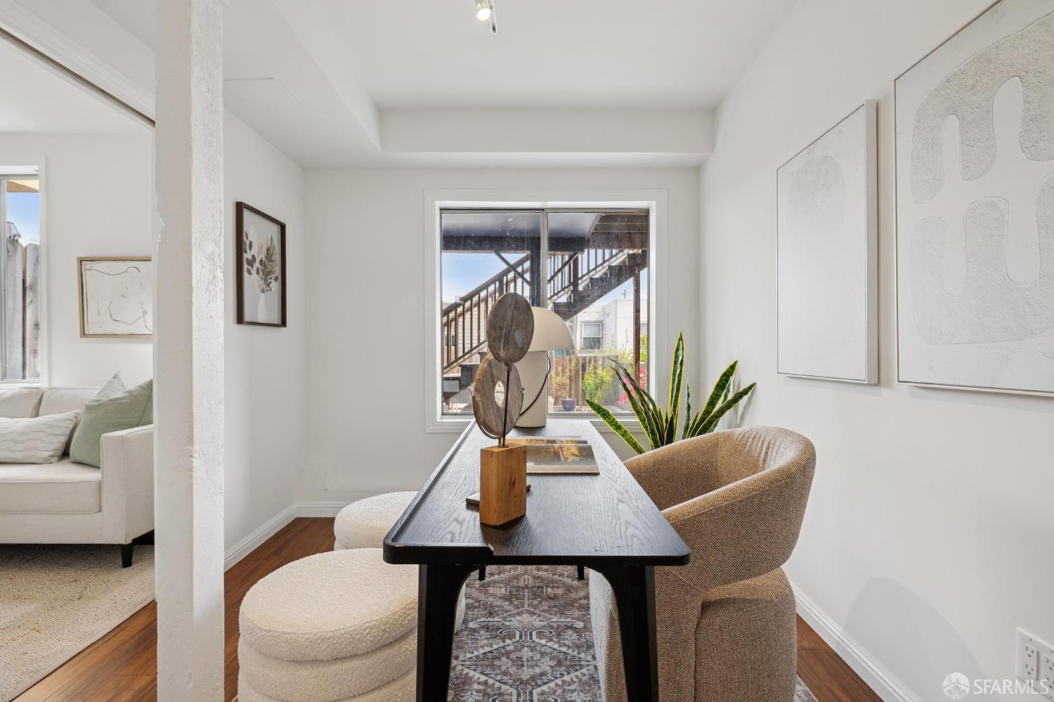 23 Esquina Drive