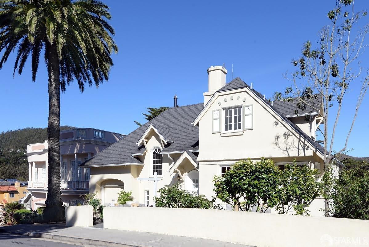 65 Castenada Avenue