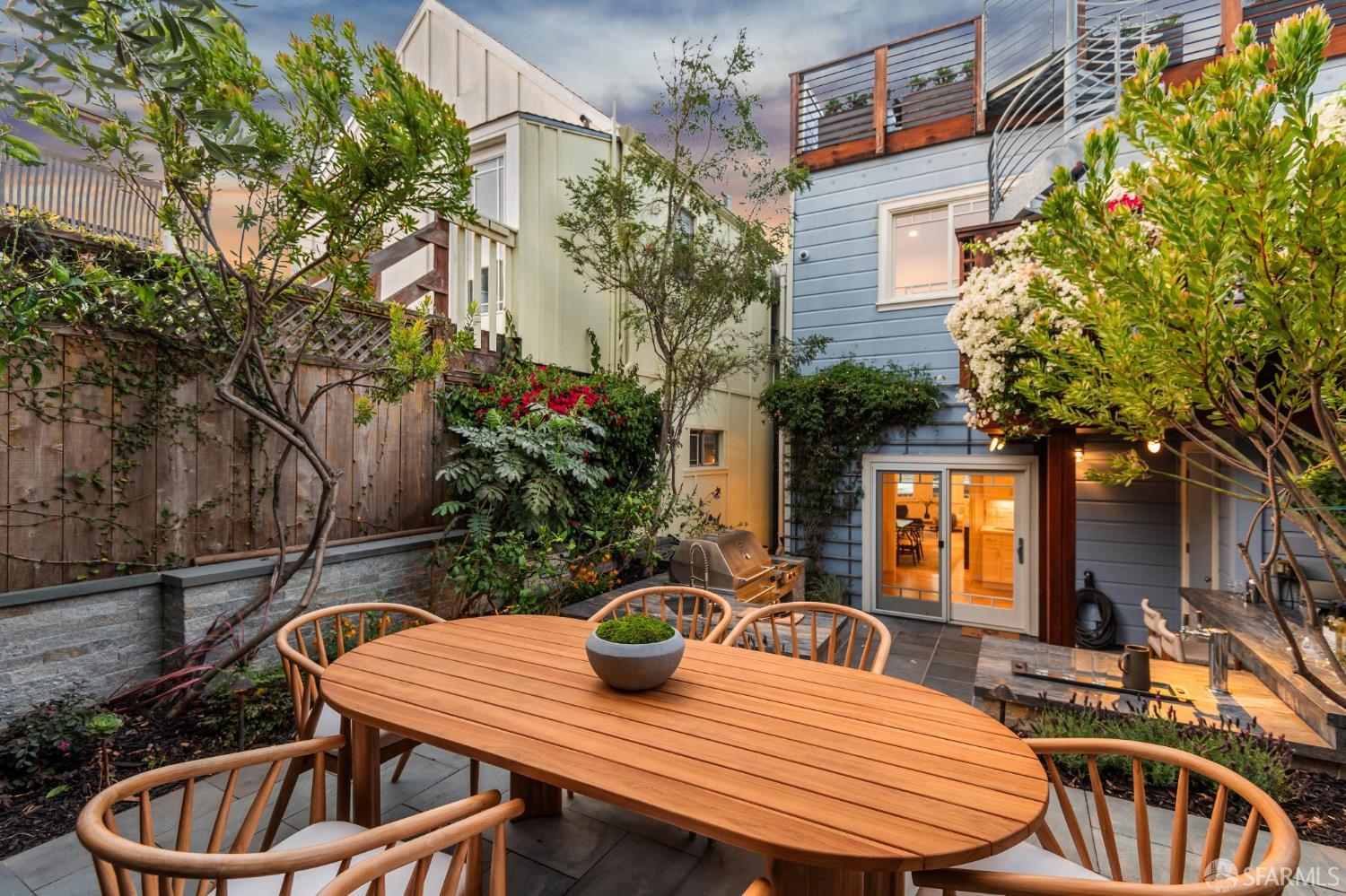 23 Peralta Avenue