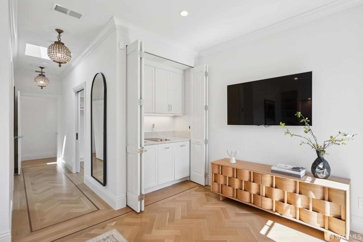 23 Peralta Avenue