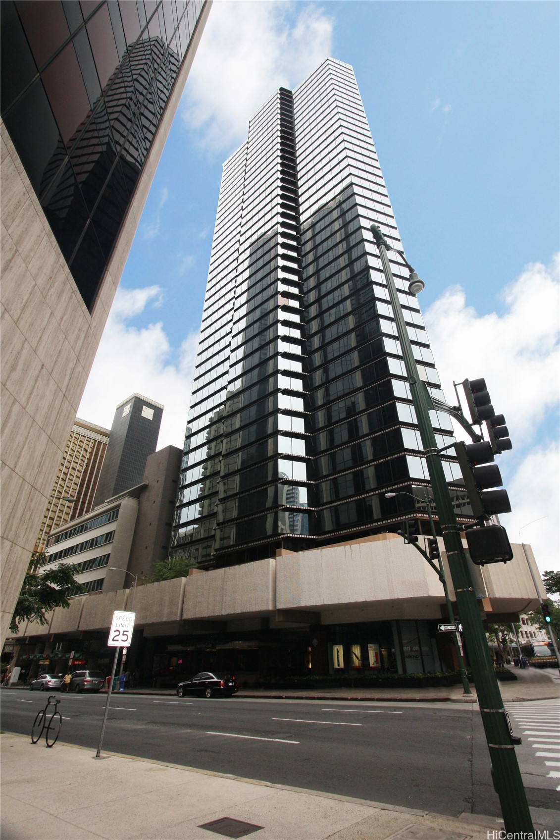 1088 Bishop Street 204
