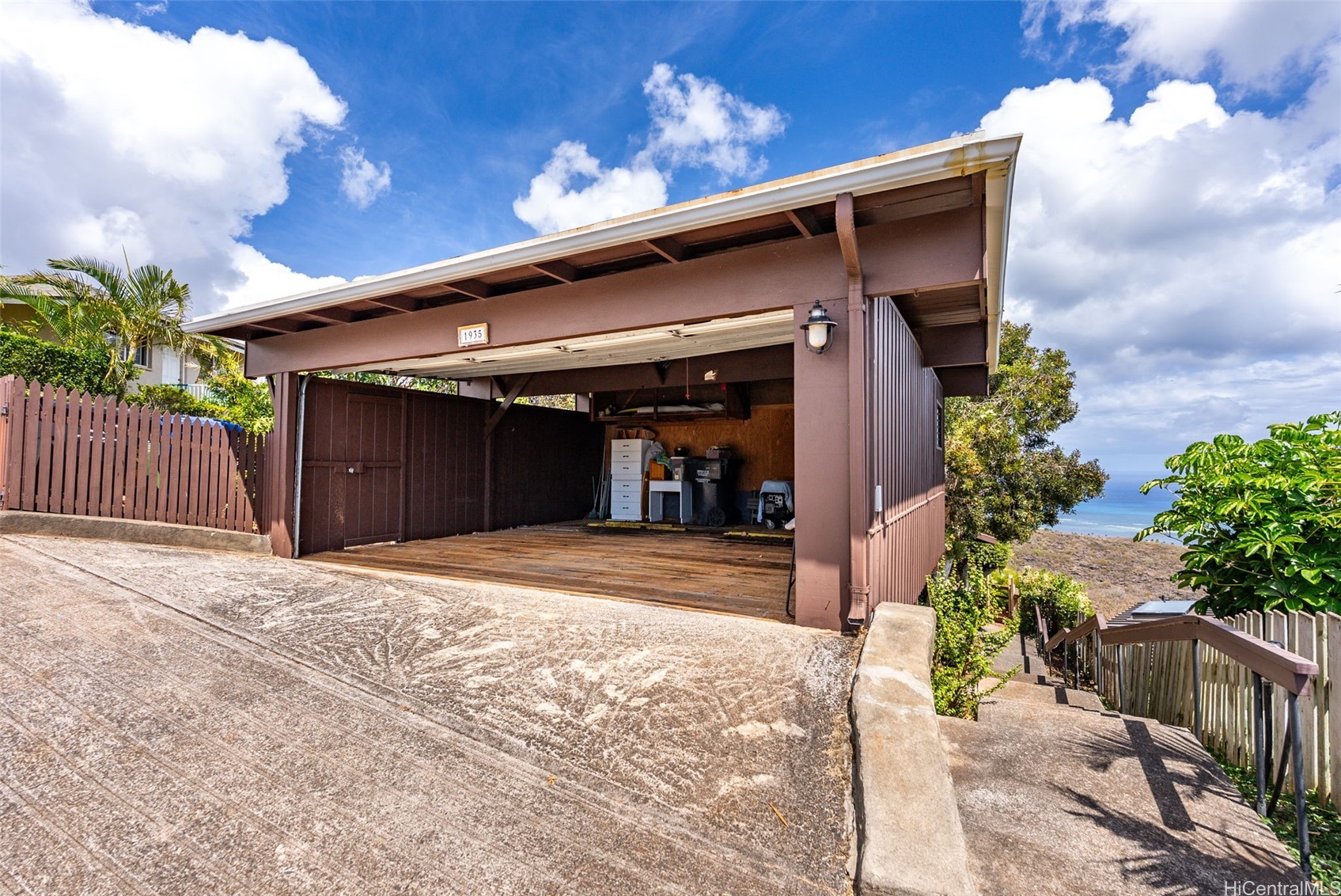 1935 Halekoa Drive