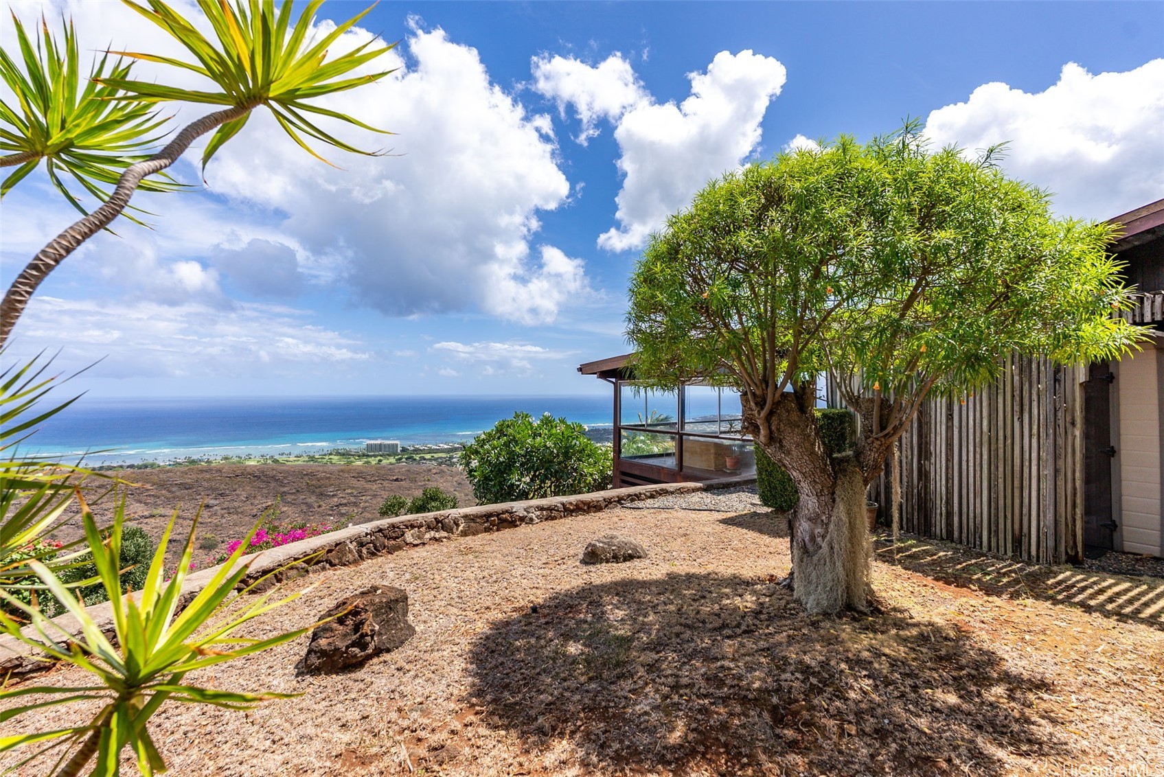 1935 Halekoa Drive