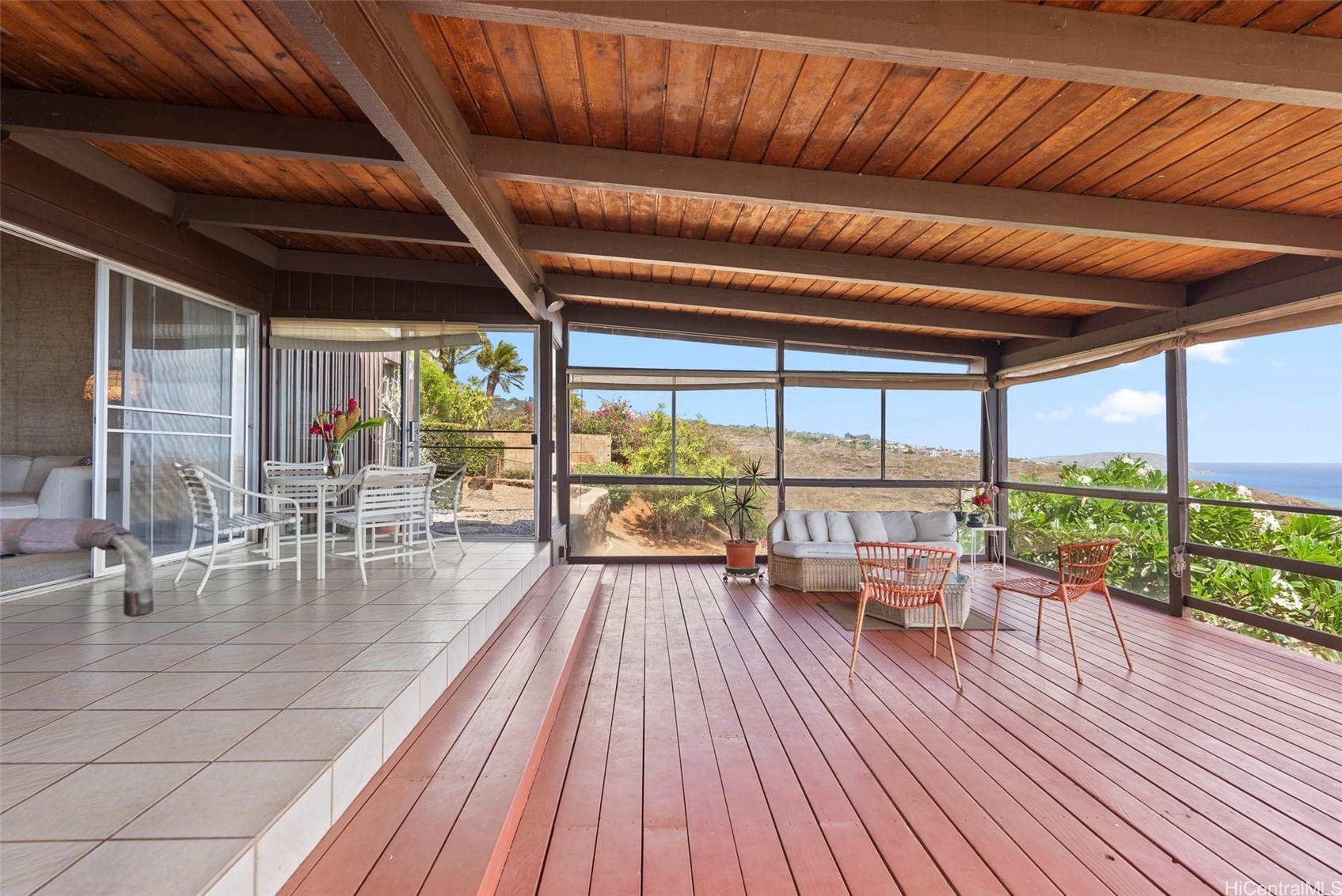 1935 Halekoa Drive