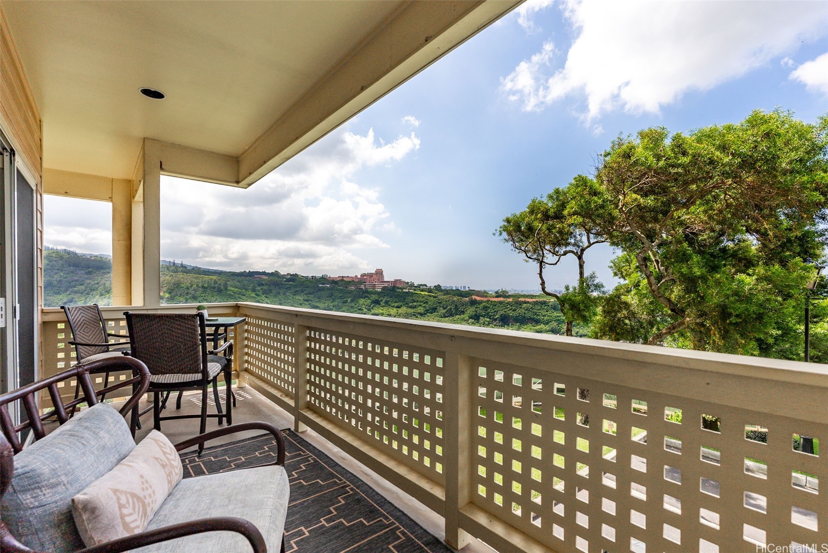 1380 Moanalualani Place 6D