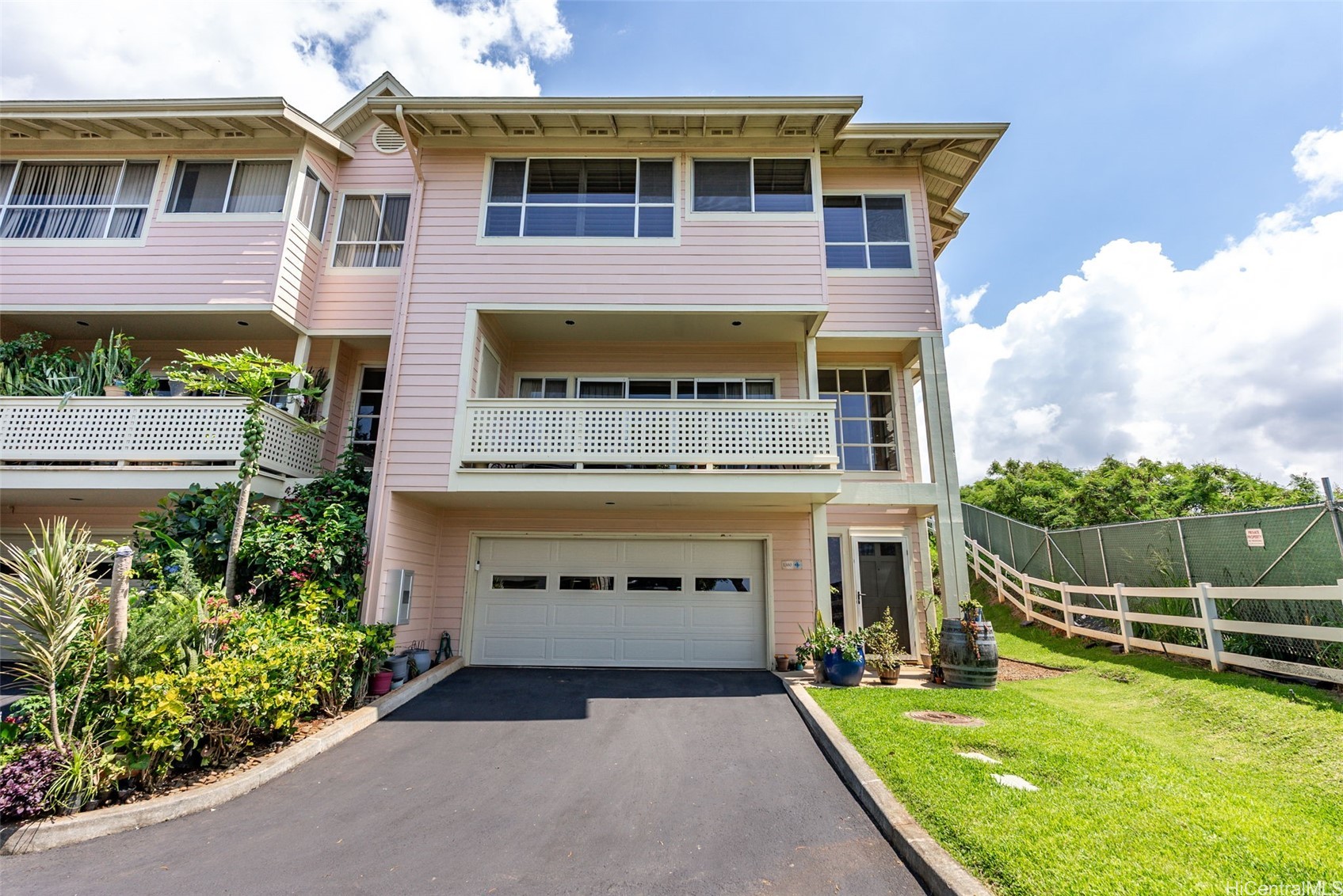 1380 Moanalualani Place 6D