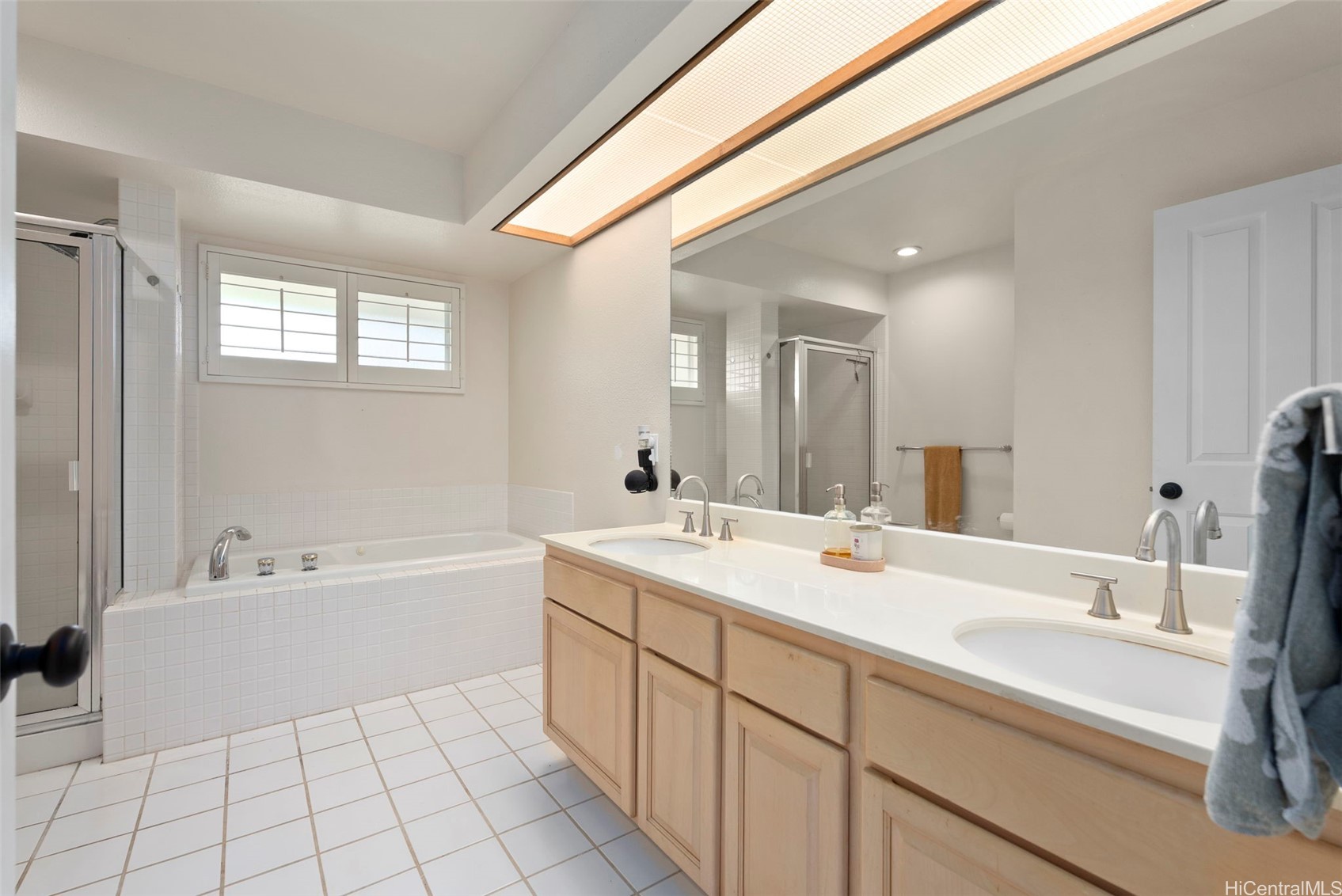 1380 Moanalualani Place 6D