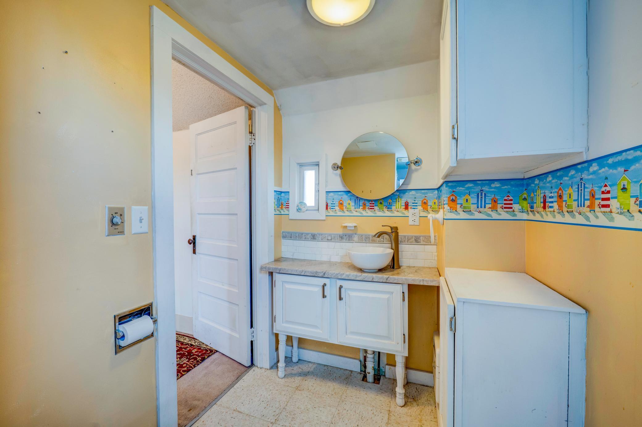 103 Red Lake Avenue SW