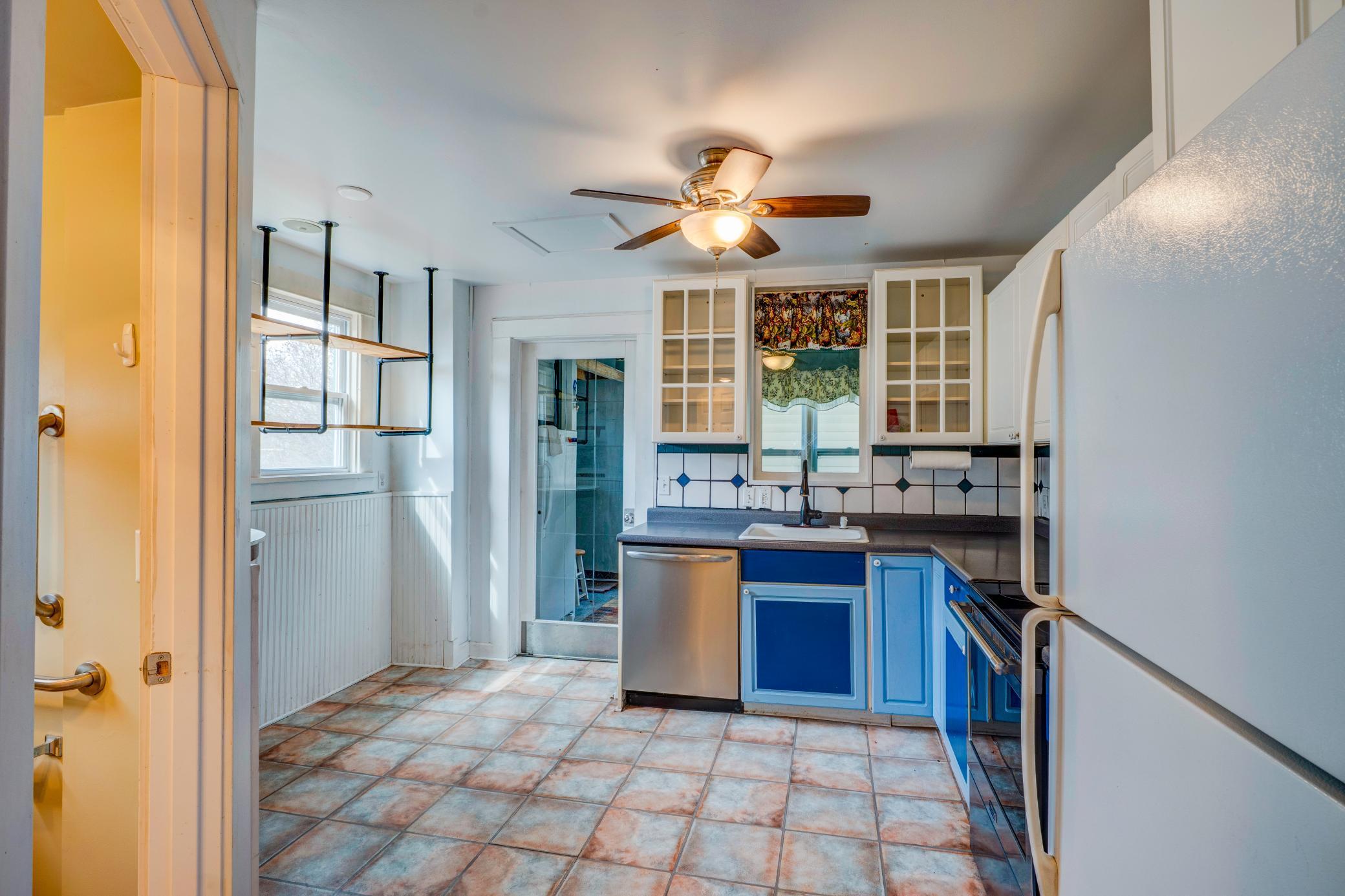 103 Red Lake Avenue SW