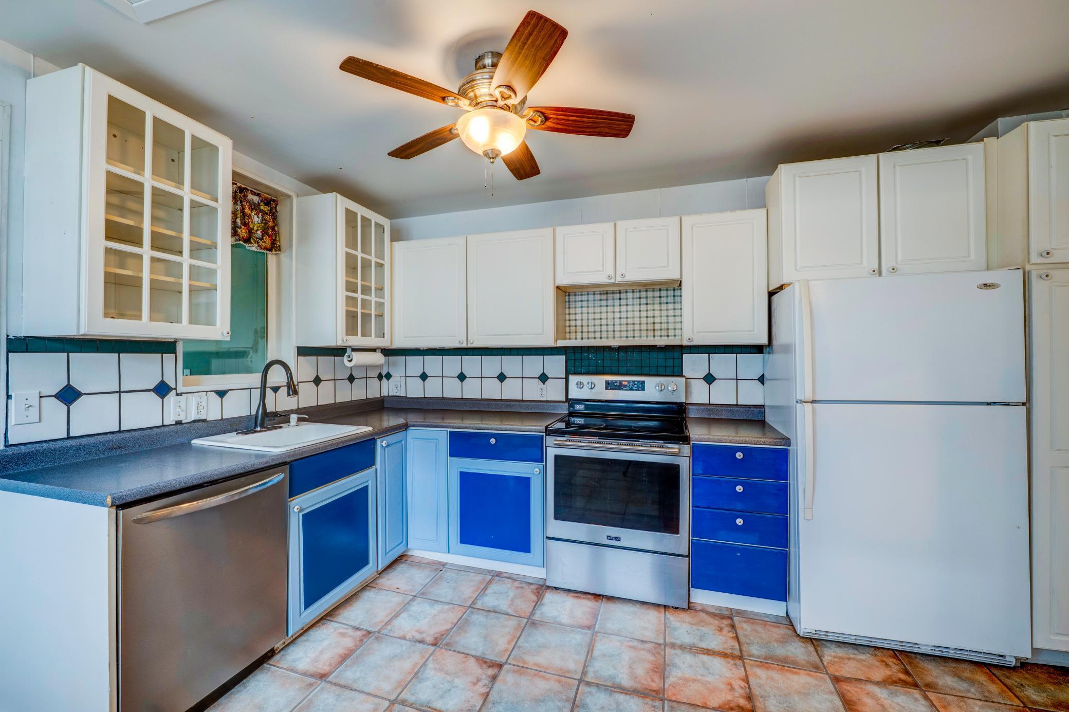 103 Red Lake Avenue SW