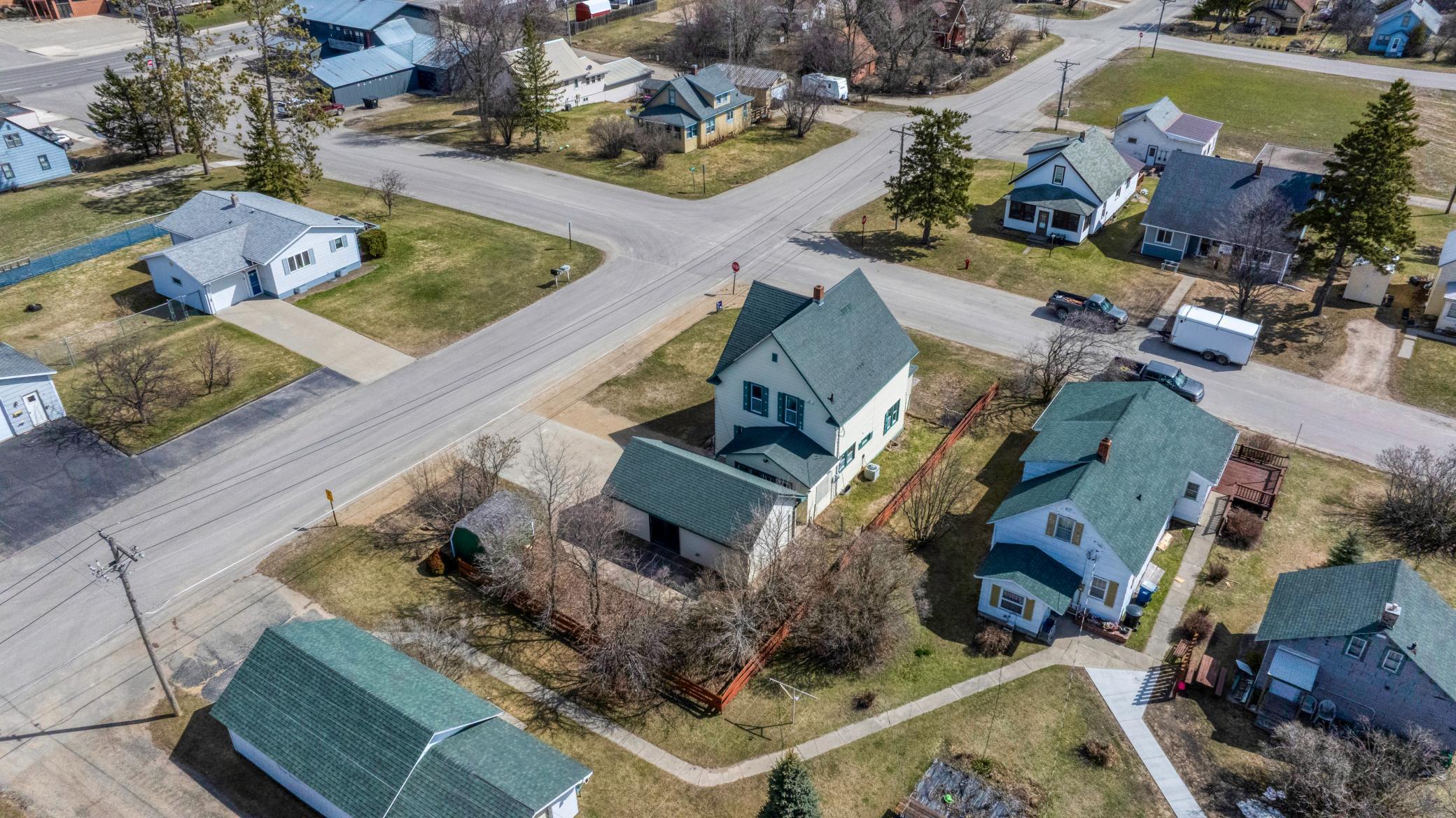 103 Red Lake Avenue SW