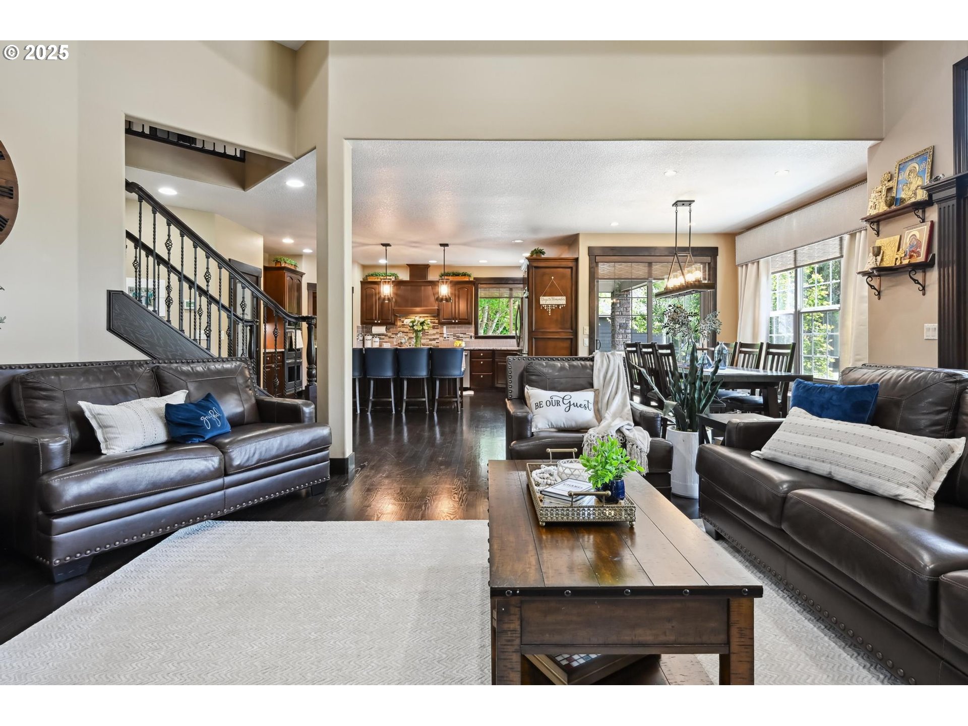 16324 PLEASANT VALLEY DR NE