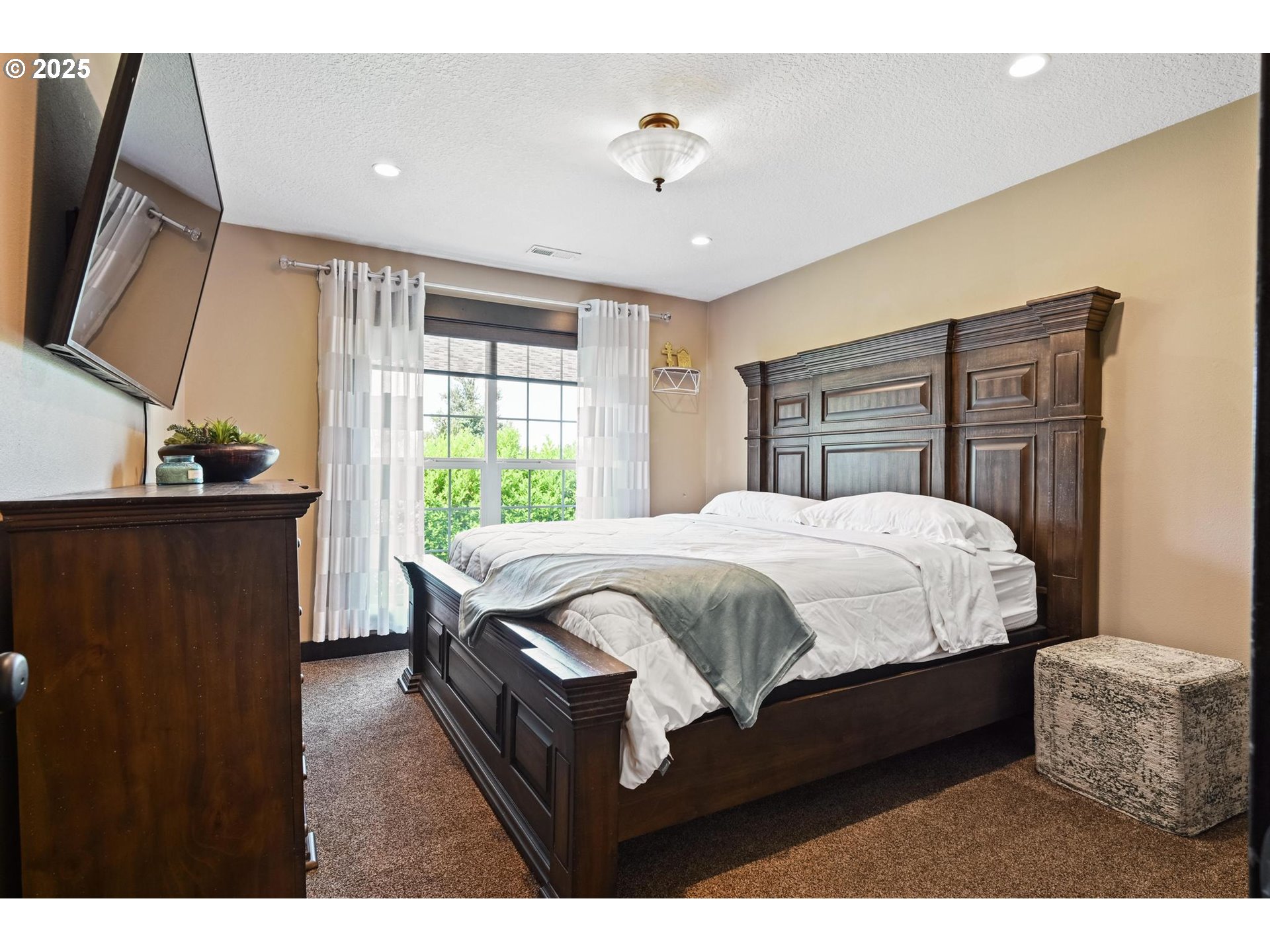 16324 PLEASANT VALLEY DR NE