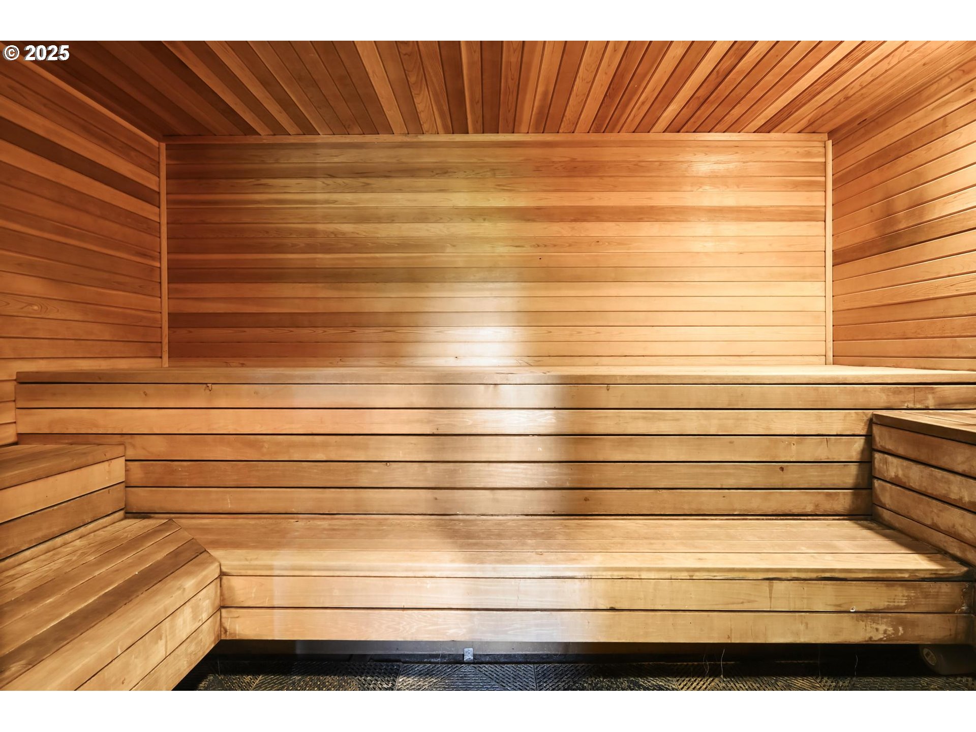 16324 PLEASANT VALLEY DR NE