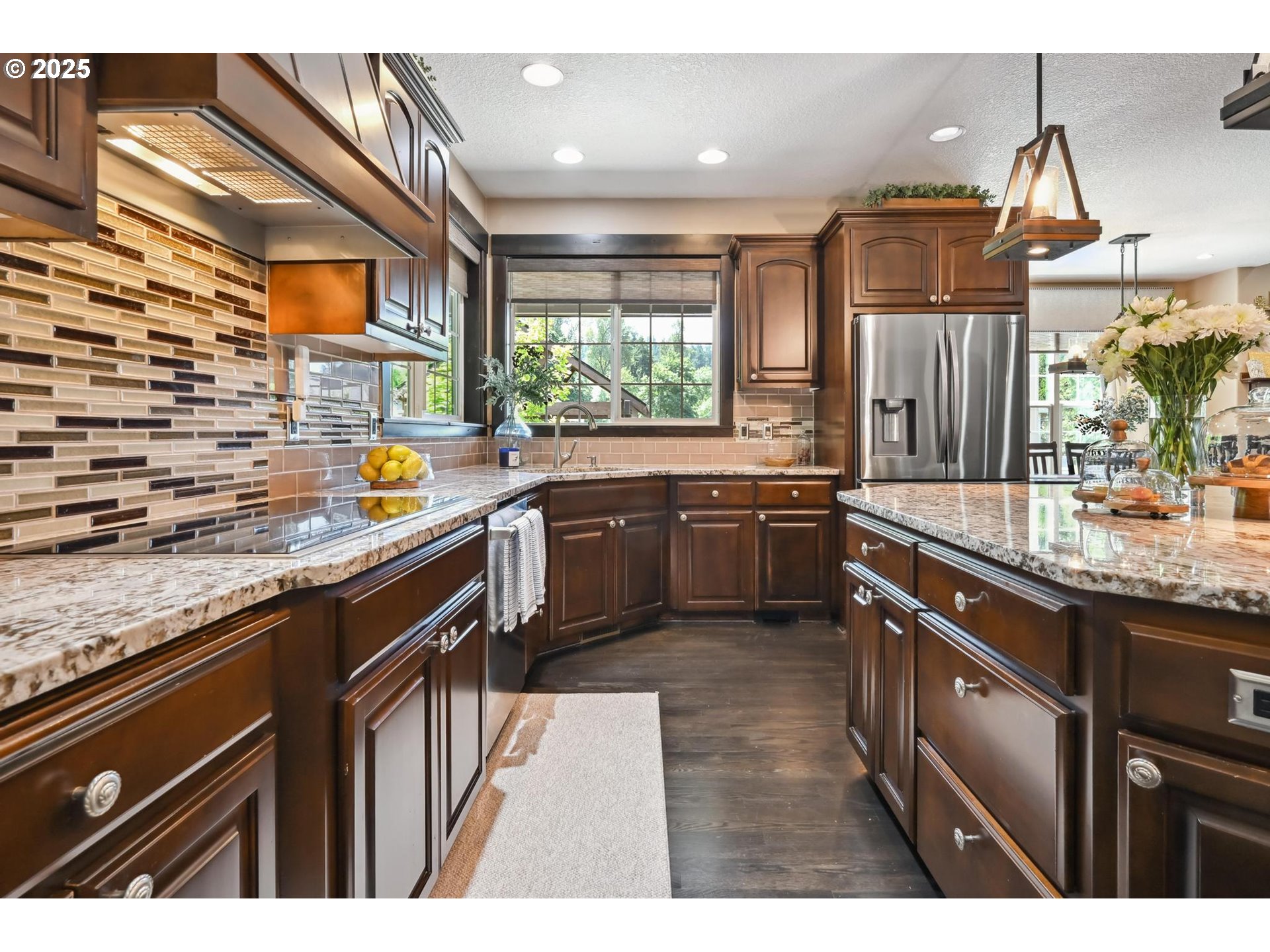 16324 PLEASANT VALLEY DR NE