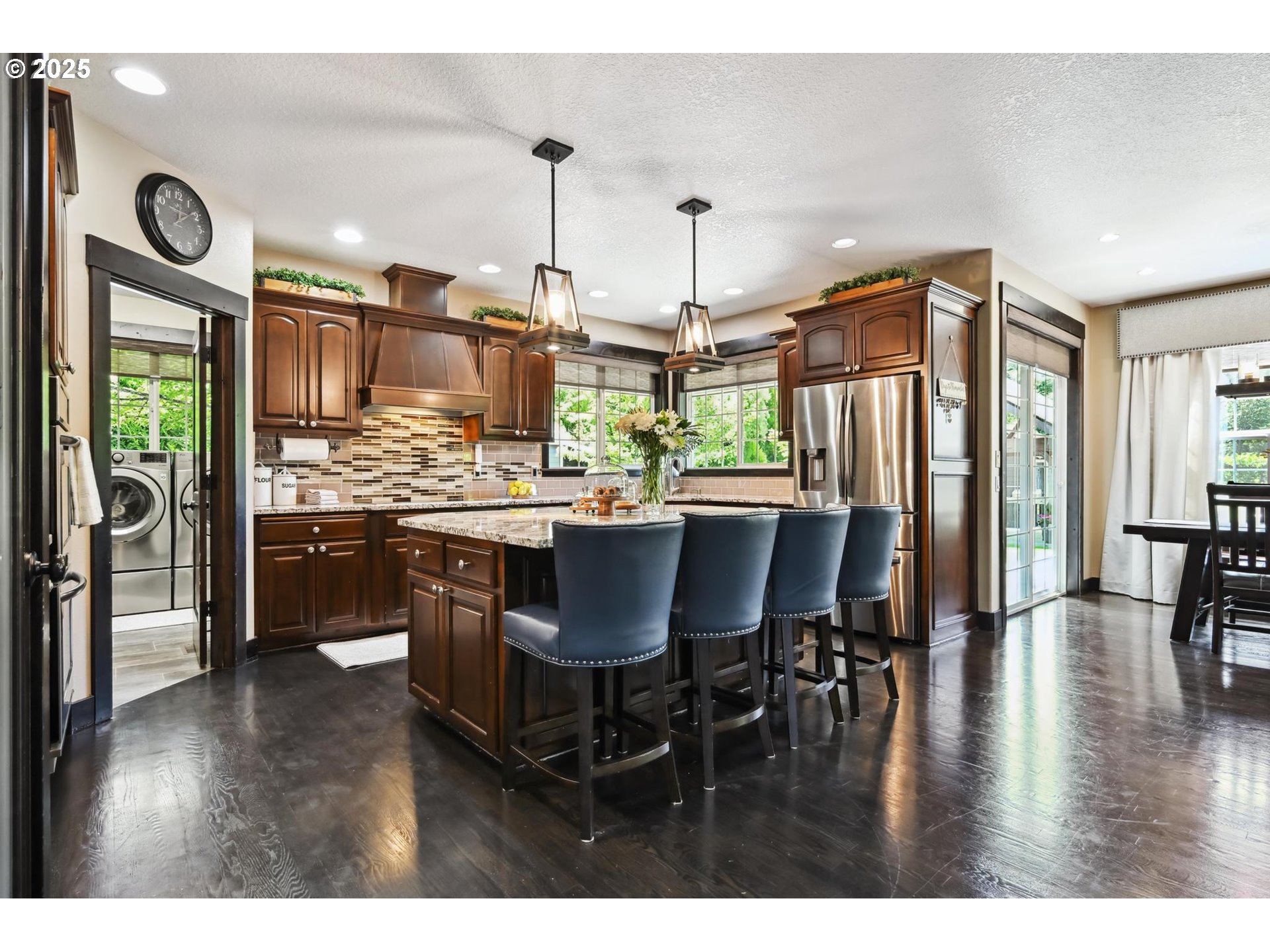 16324 PLEASANT VALLEY DR NE