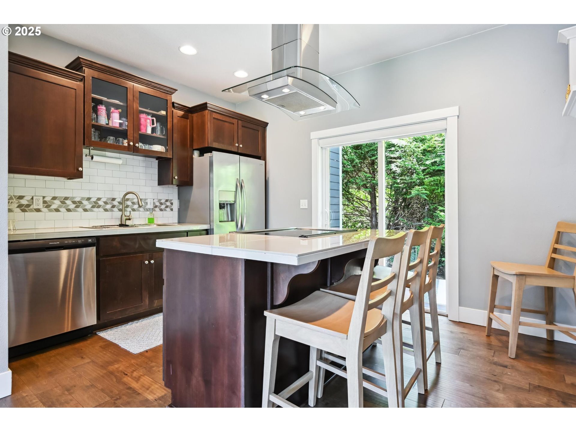 16324 PLEASANT VALLEY DR NE