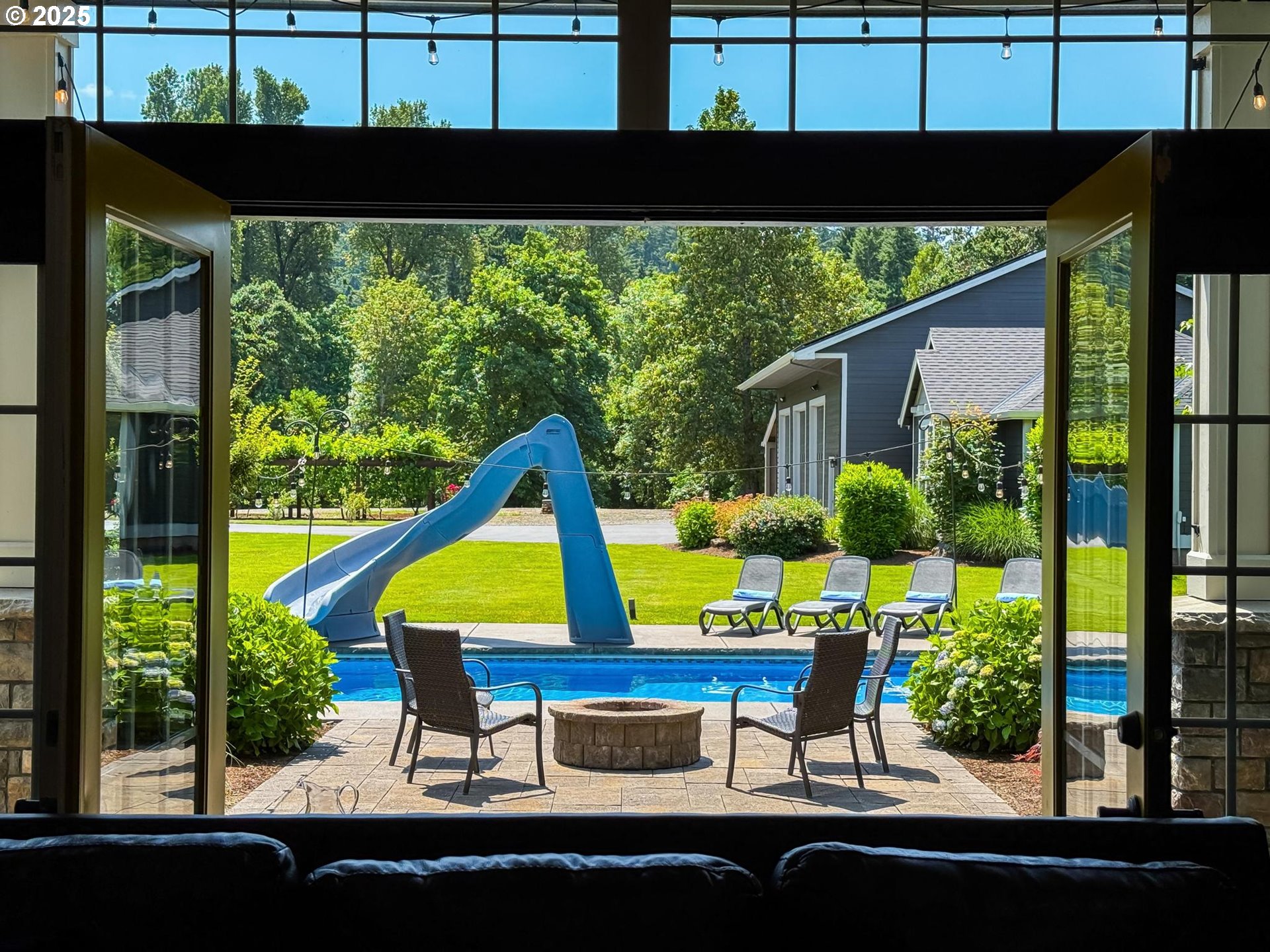 16324 PLEASANT VALLEY DR NE