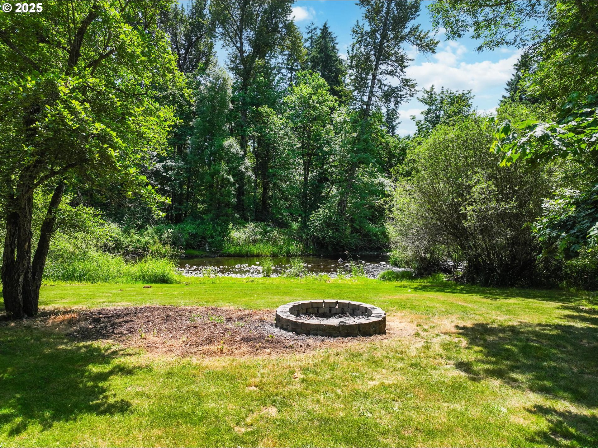 16324 PLEASANT VALLEY DR NE