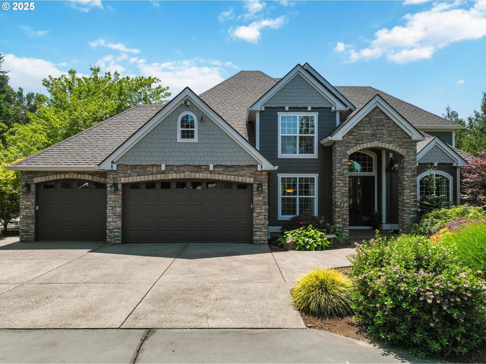 16324 PLEASANT VALLEY DR NE