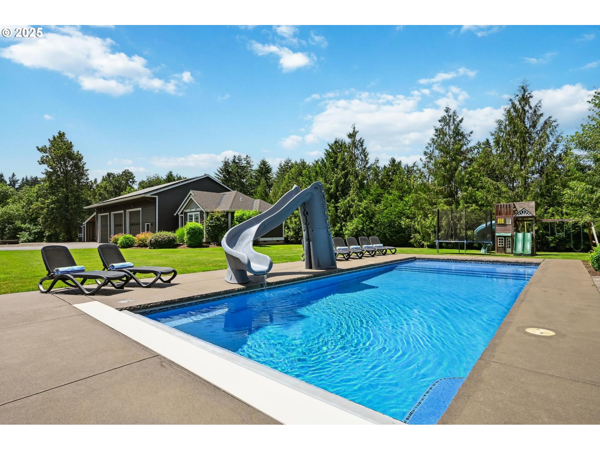 16324 PLEASANT VALLEY DR NE