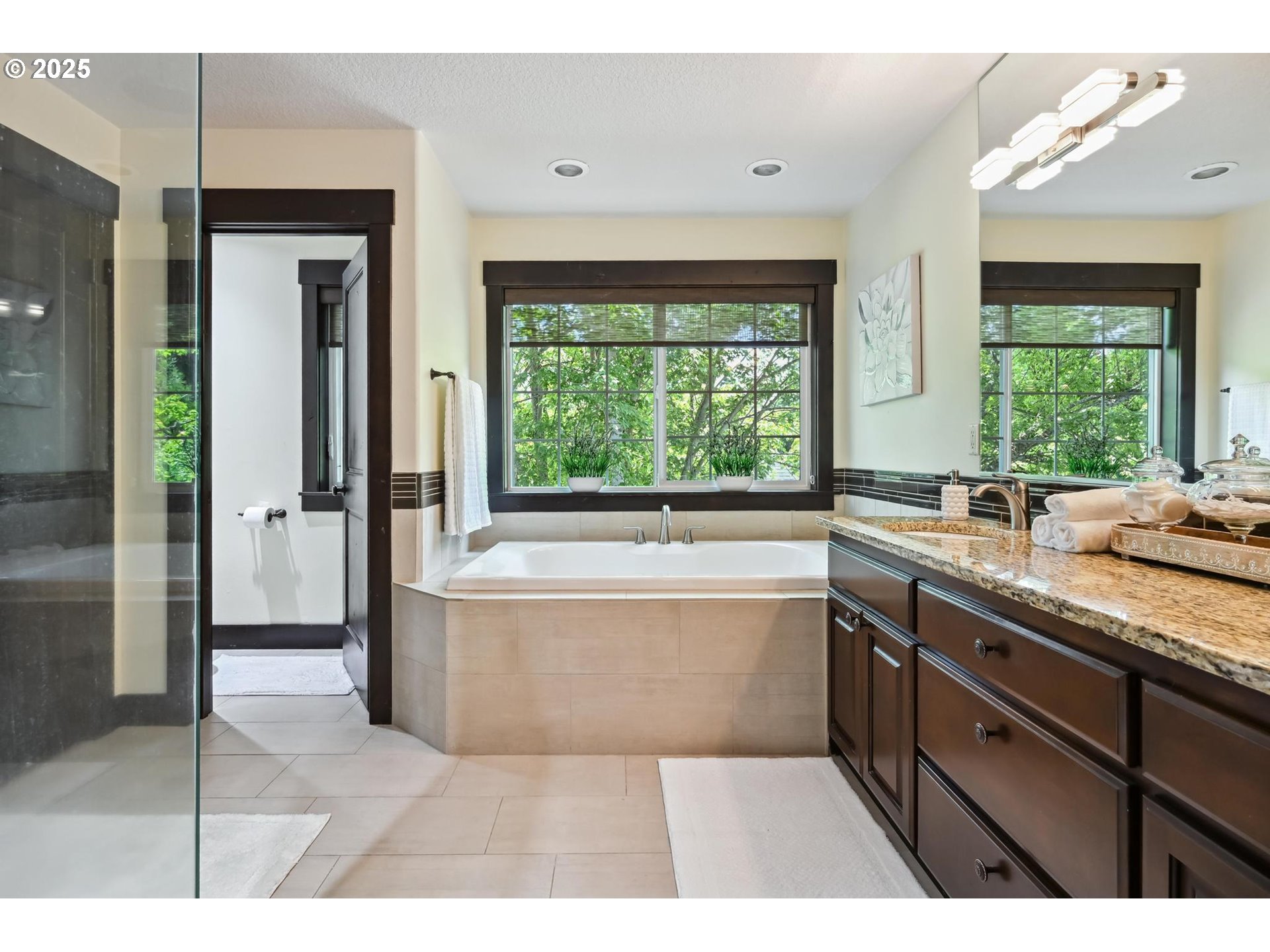 16324 PLEASANT VALLEY DR NE