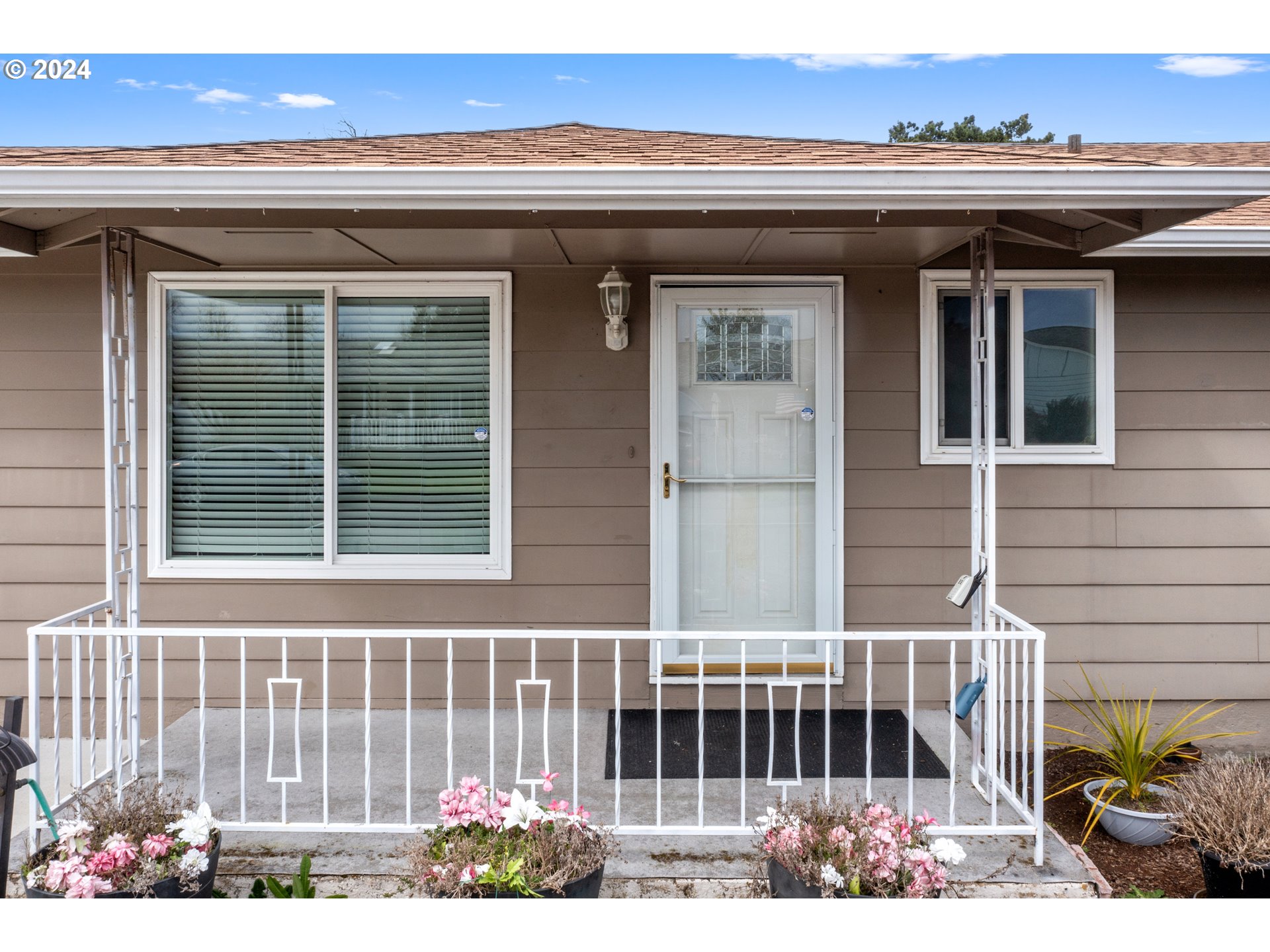 2189 COUNTRY CLUB TER