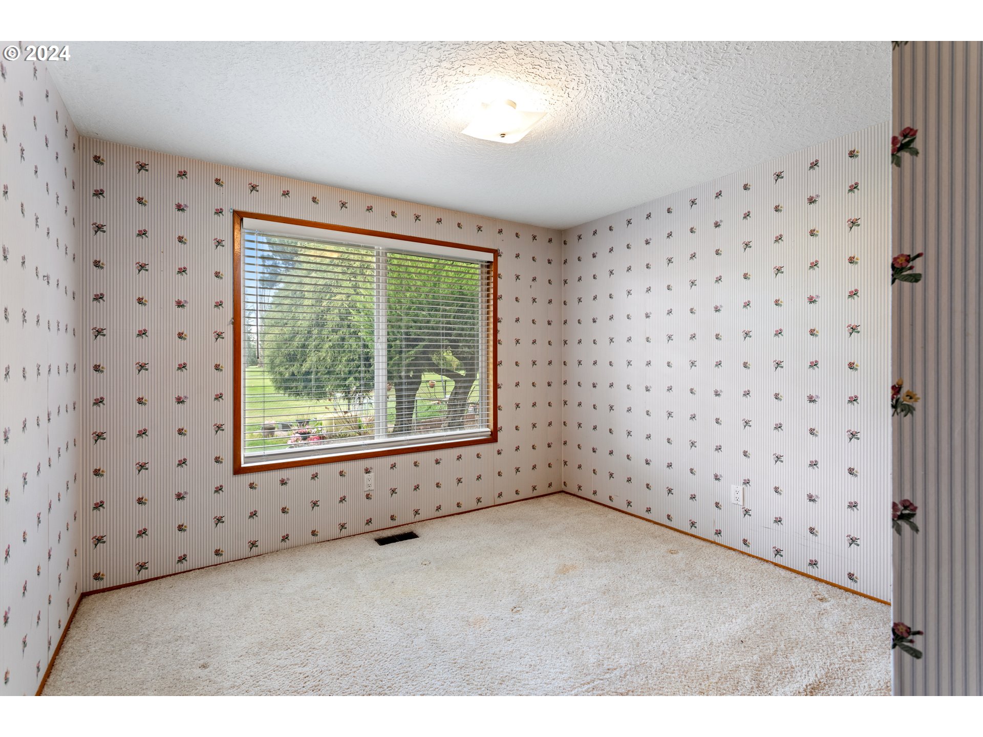 2189 COUNTRY CLUB TER