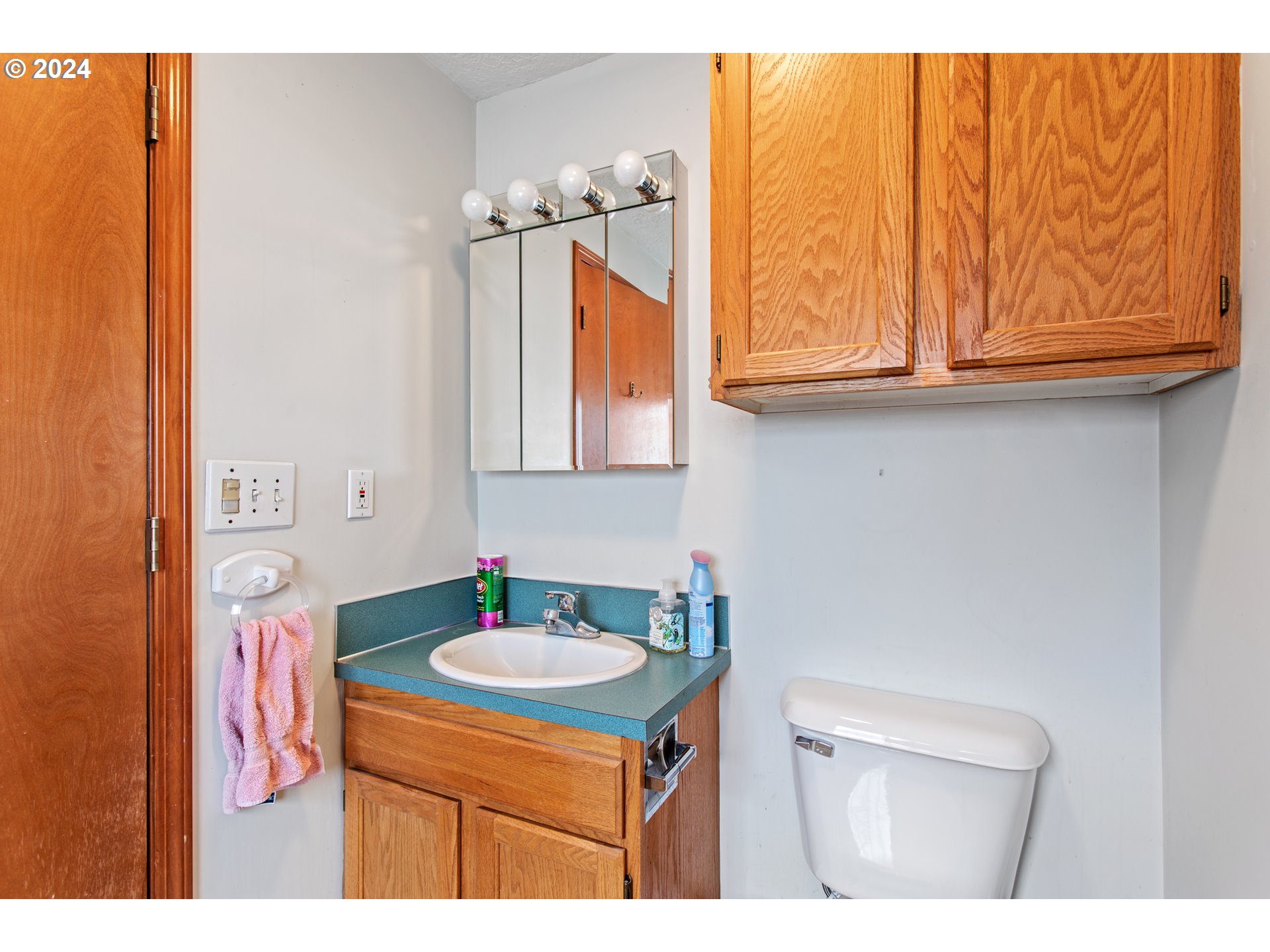 2189 COUNTRY CLUB TER