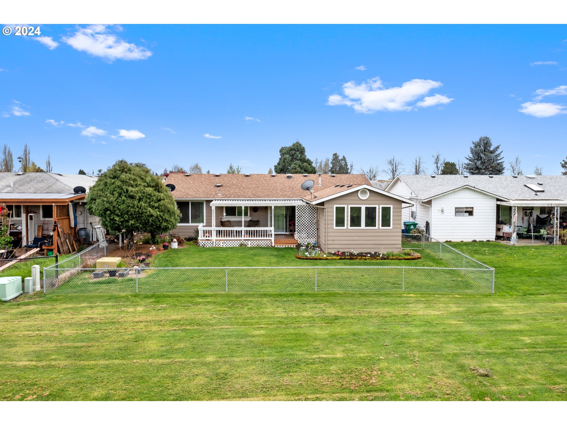 2189 COUNTRY CLUB TER