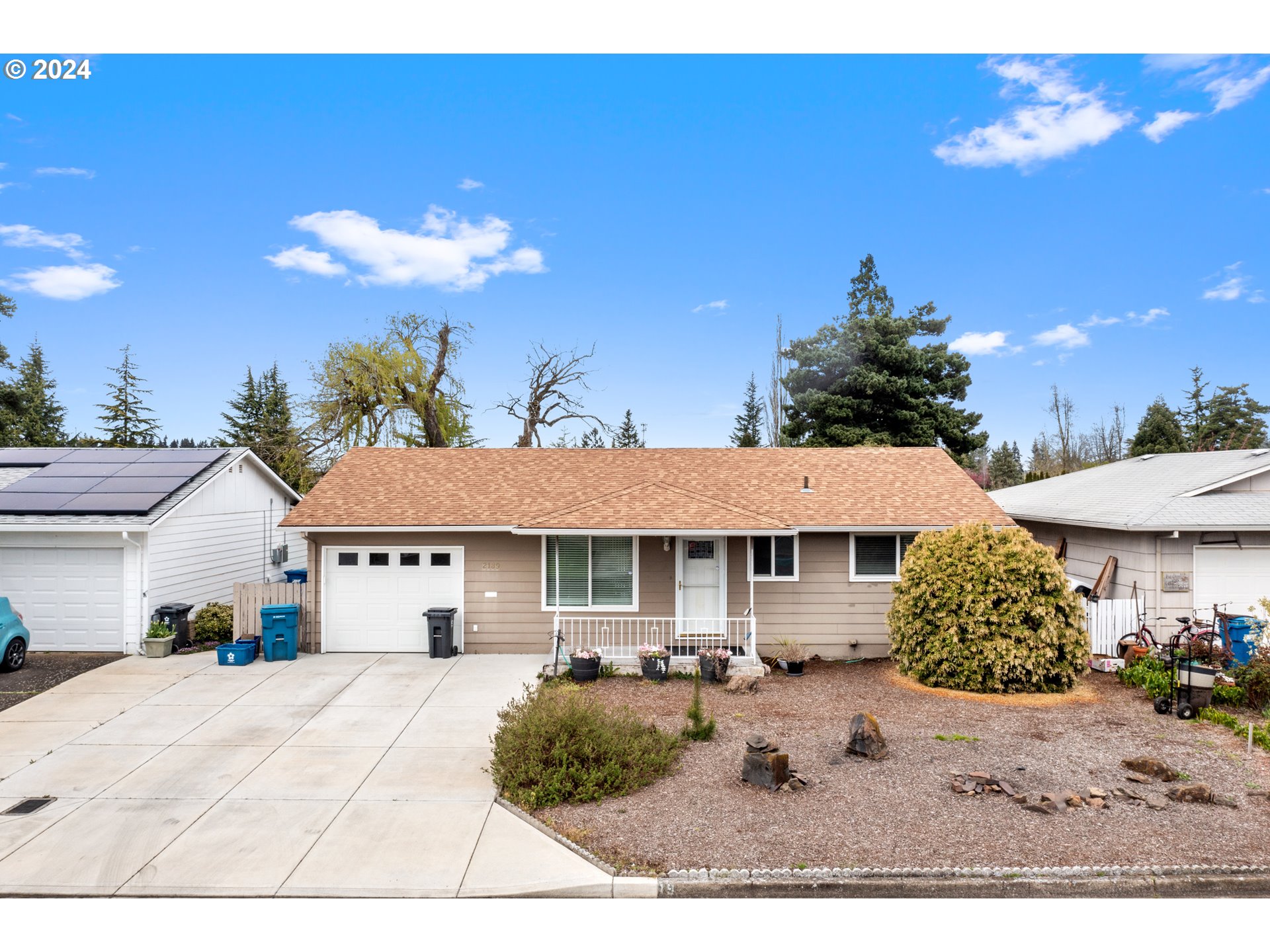 2189 COUNTRY CLUB TER