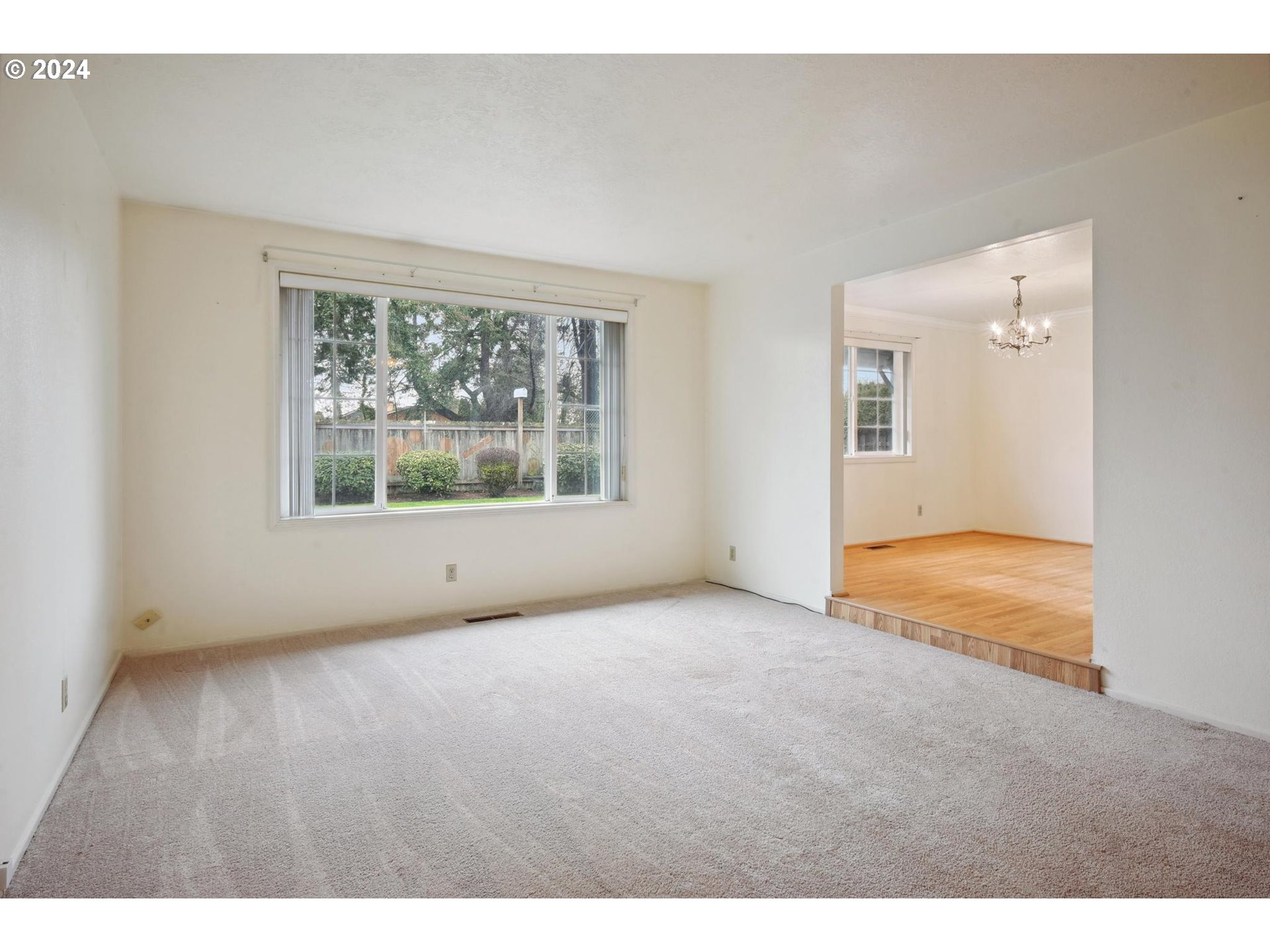 1984 MANZANITA ST NE