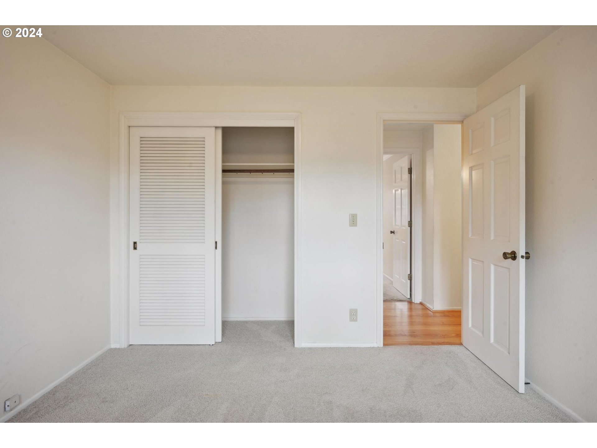 1984 MANZANITA ST NE