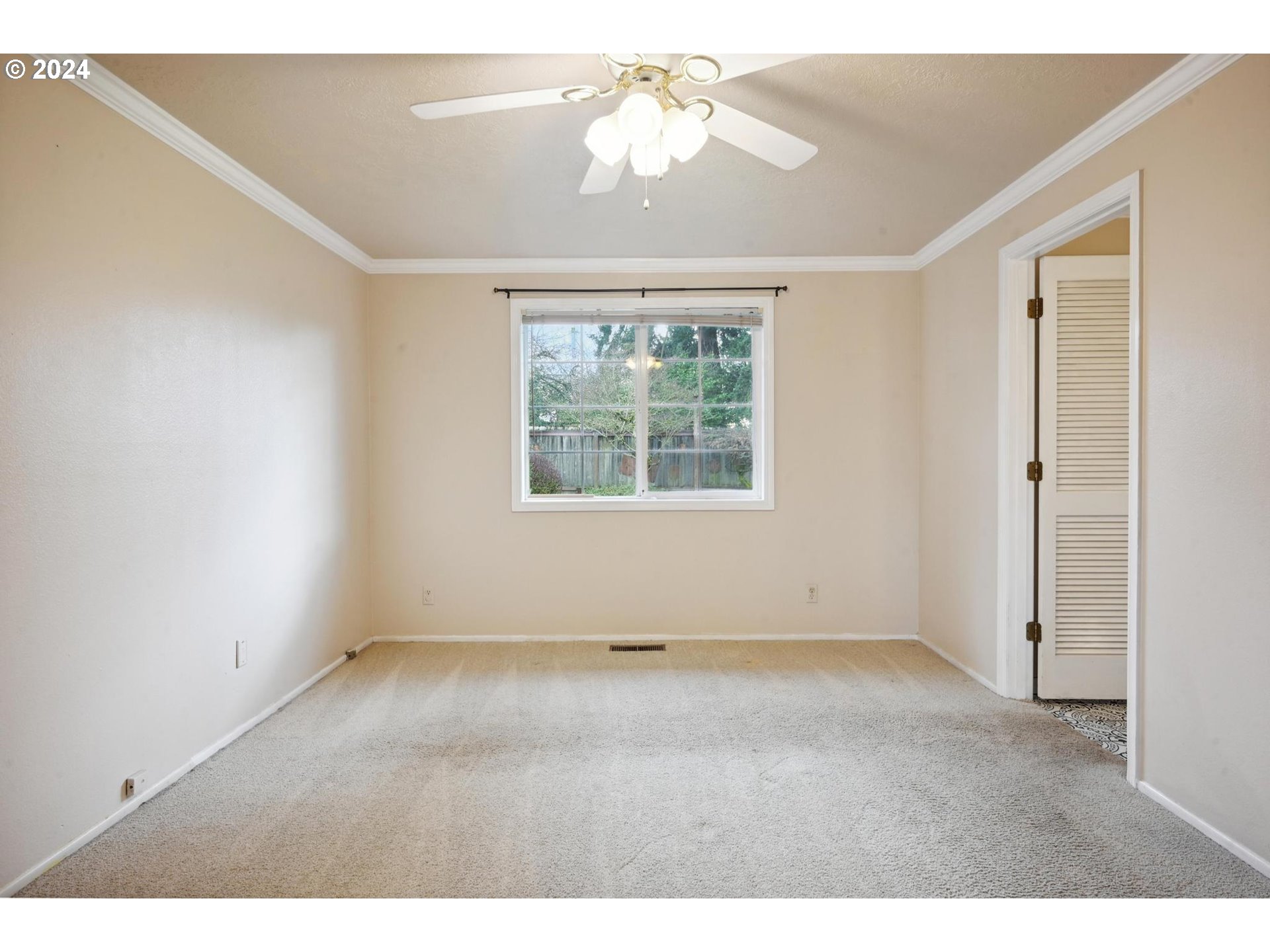 1984 MANZANITA ST NE